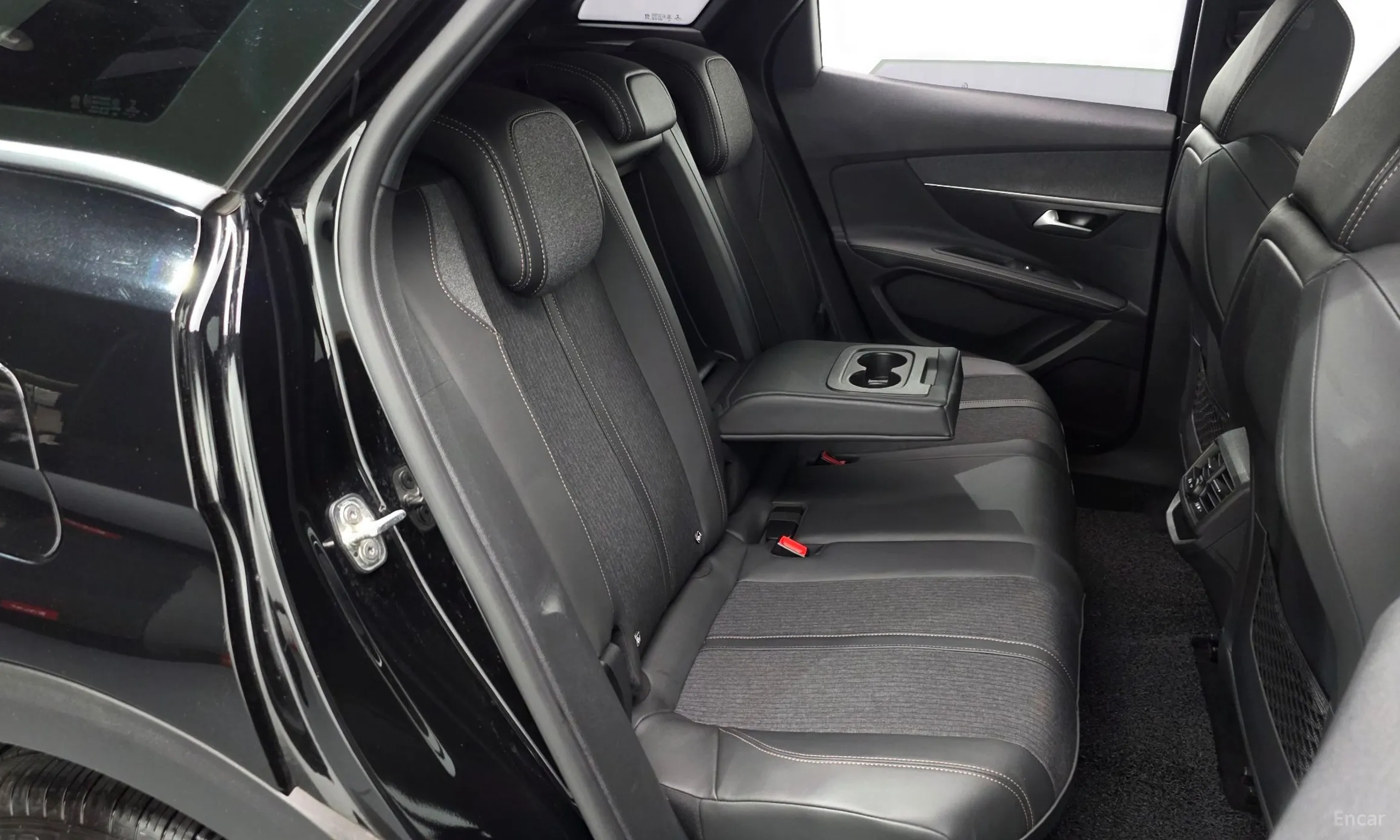 Peugeot 3008 2nd generation превью 11