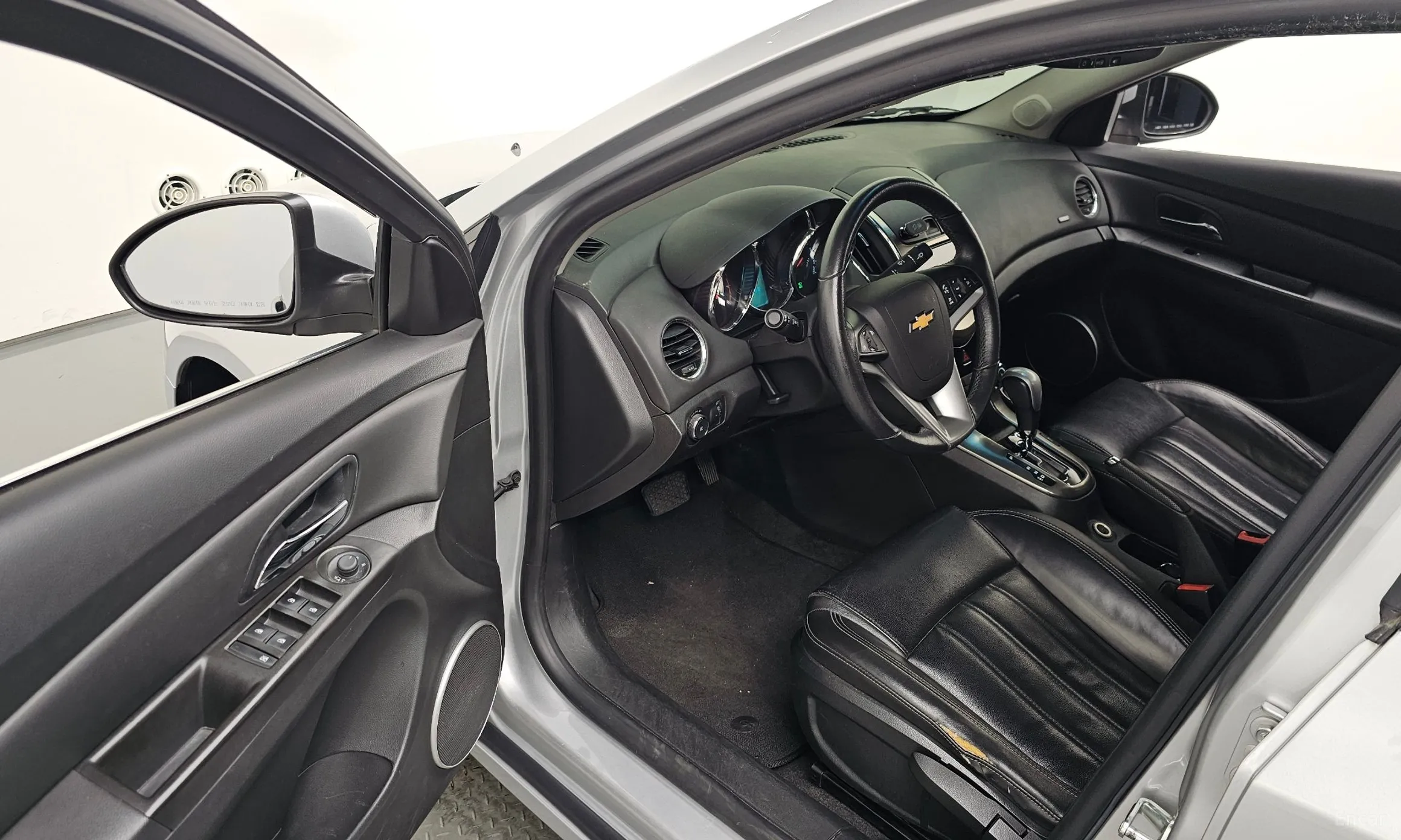 Chevrolet (GM Daewoo) Cruze превью 10