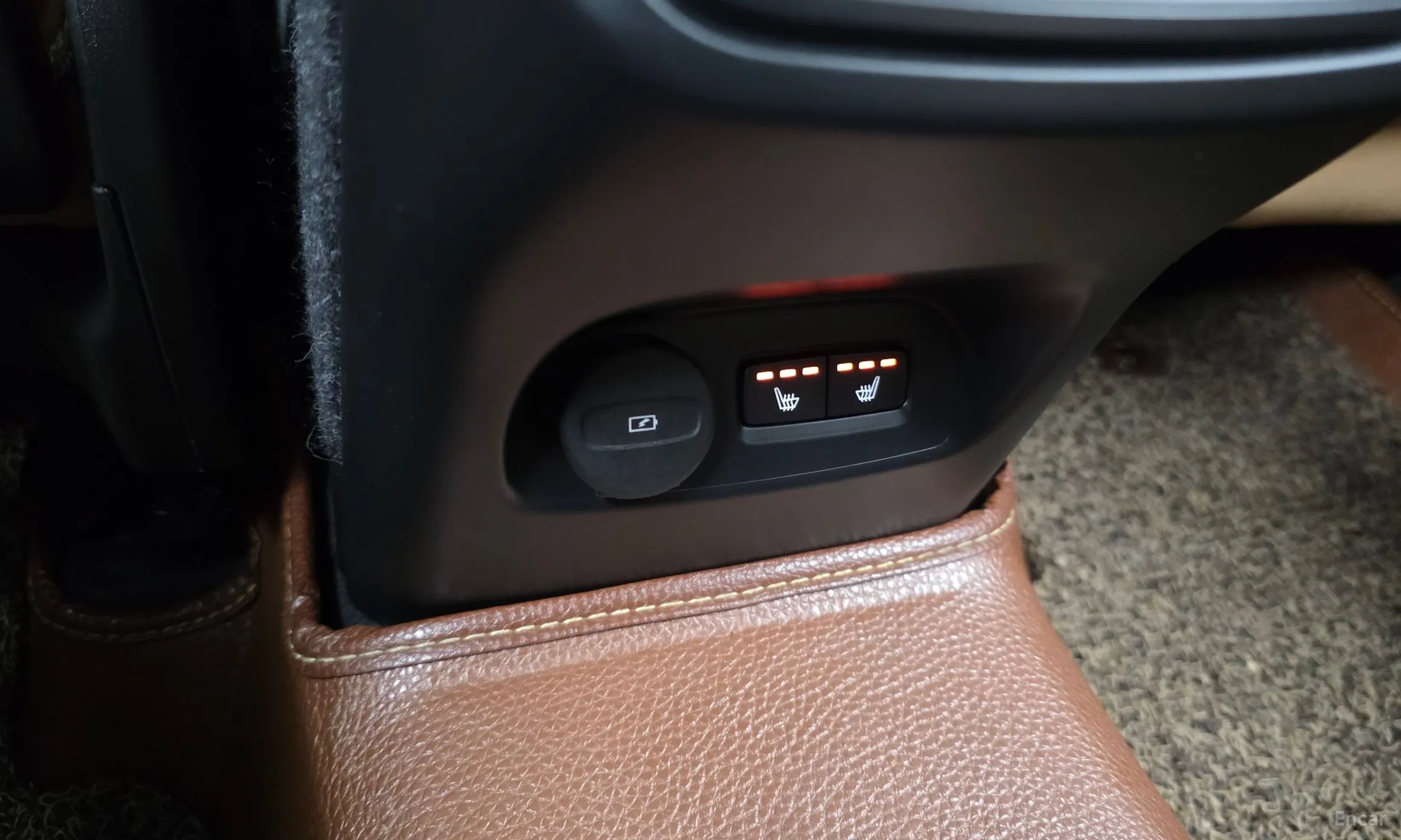 Volvo XC40 превью 19
