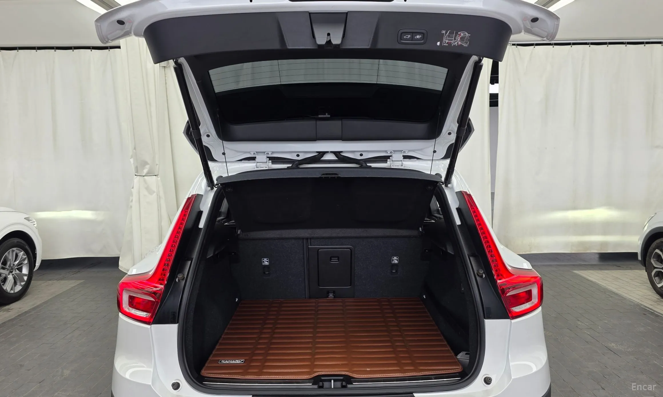Volvo XC40 превью 20