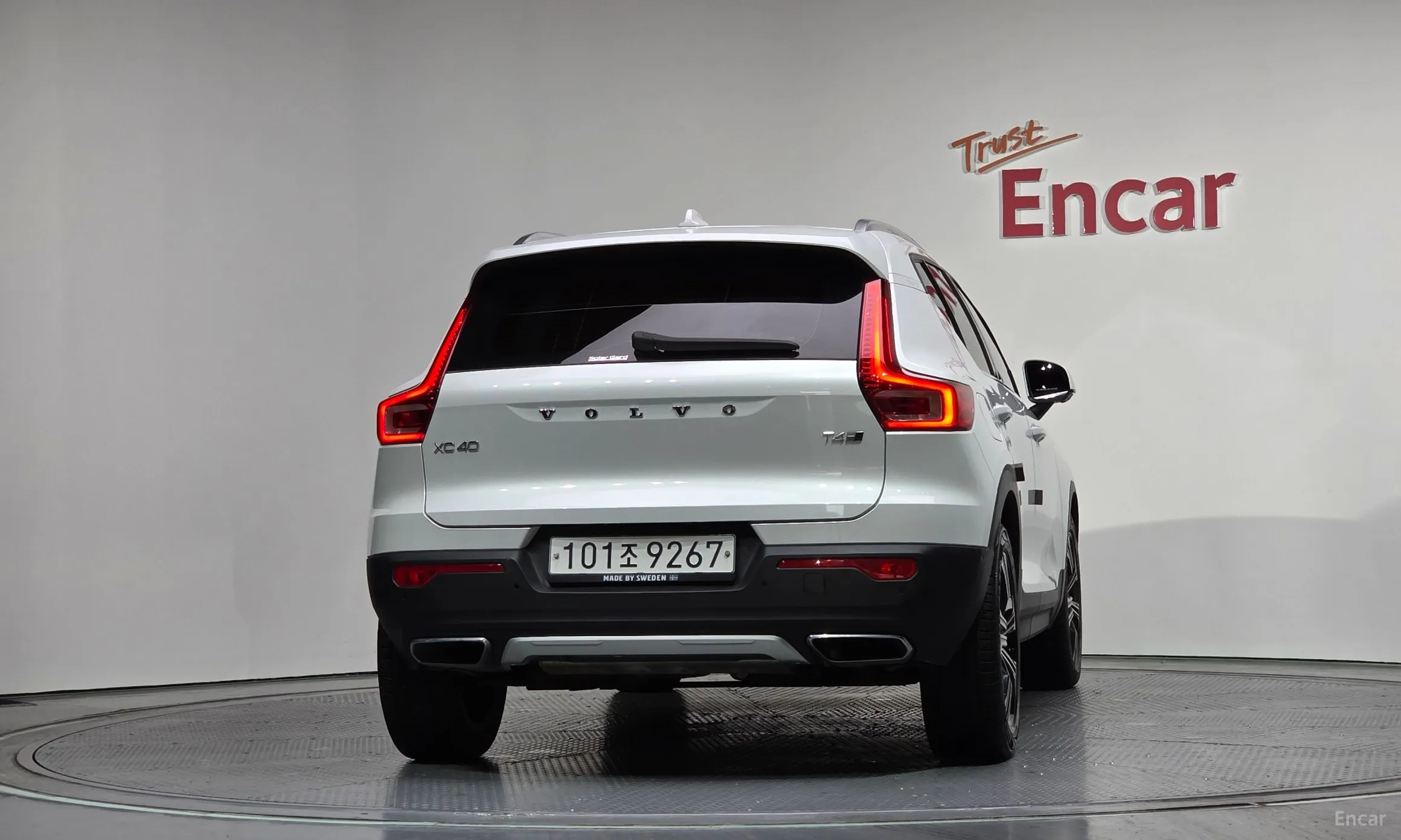 Volvo XC40 превью 4