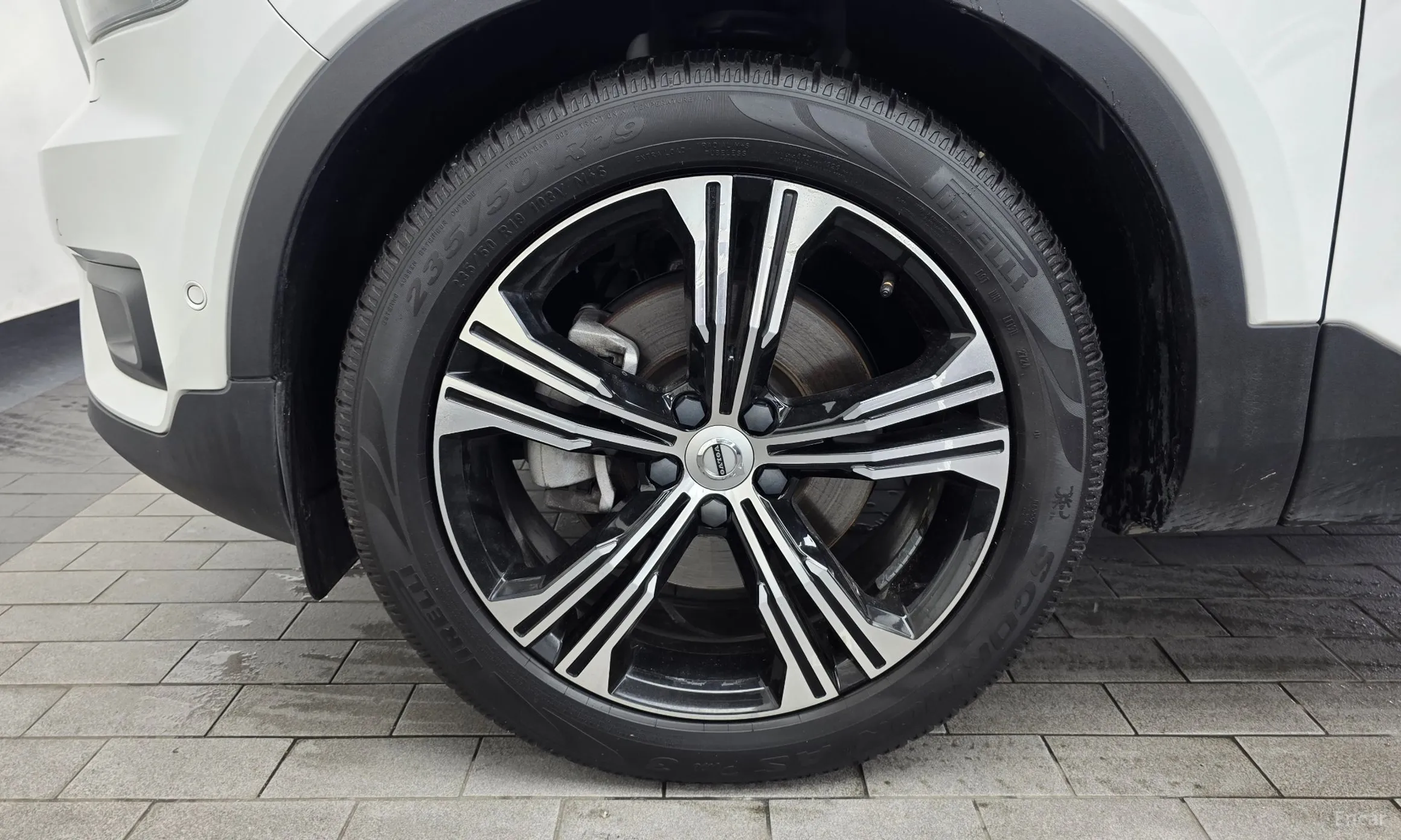 Volvo XC40 превью 5