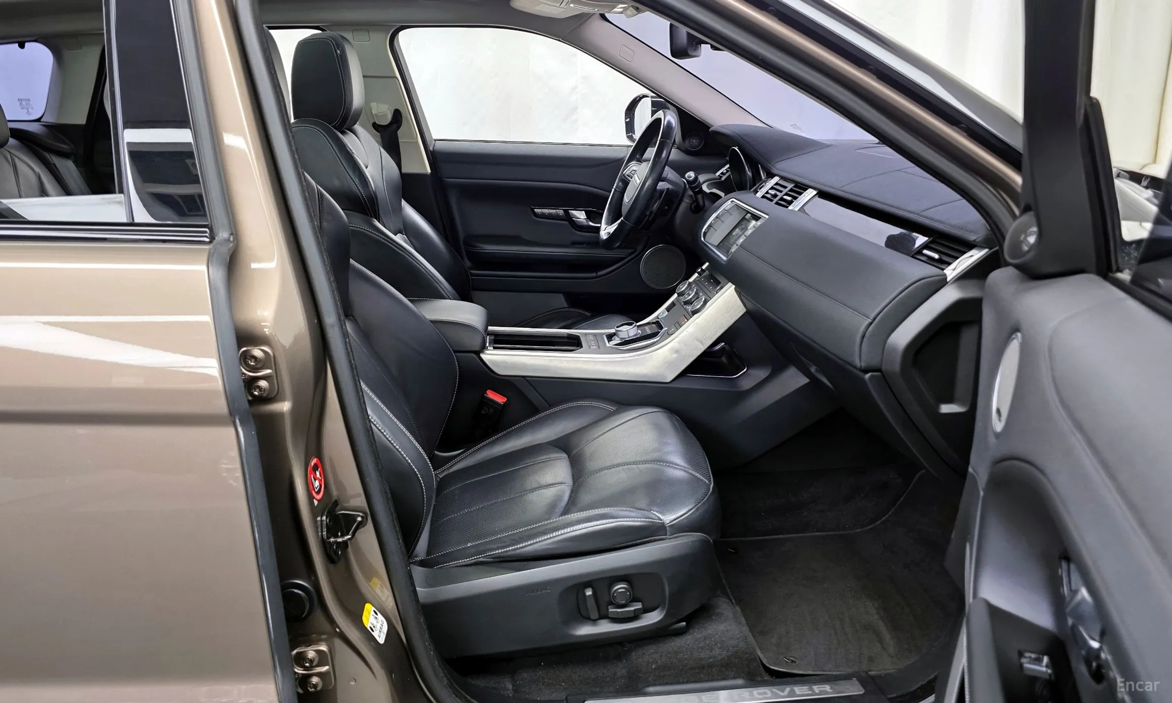 Land Rover Range Rover Evoque превью 11