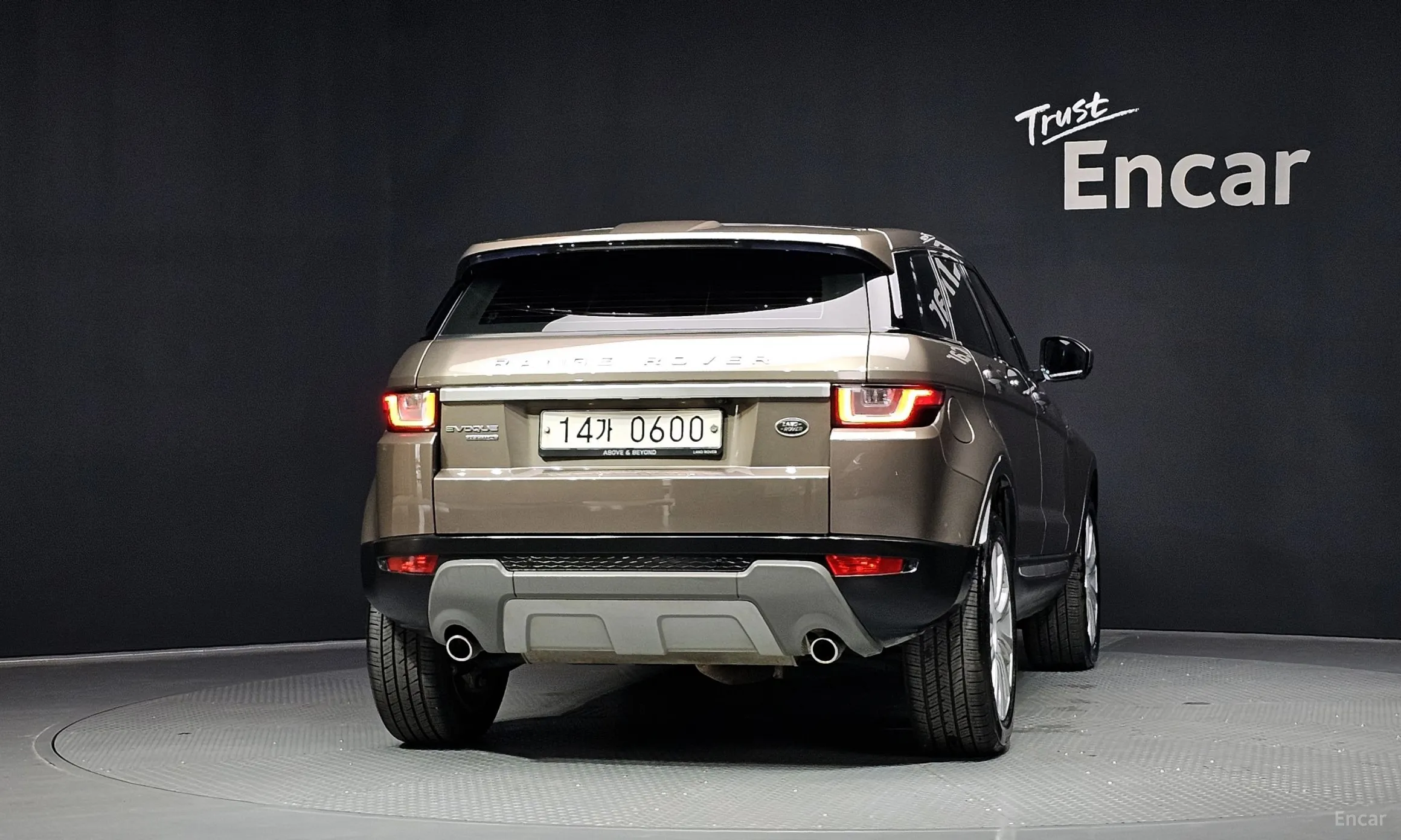 Land Rover Range Rover Evoque превью 4