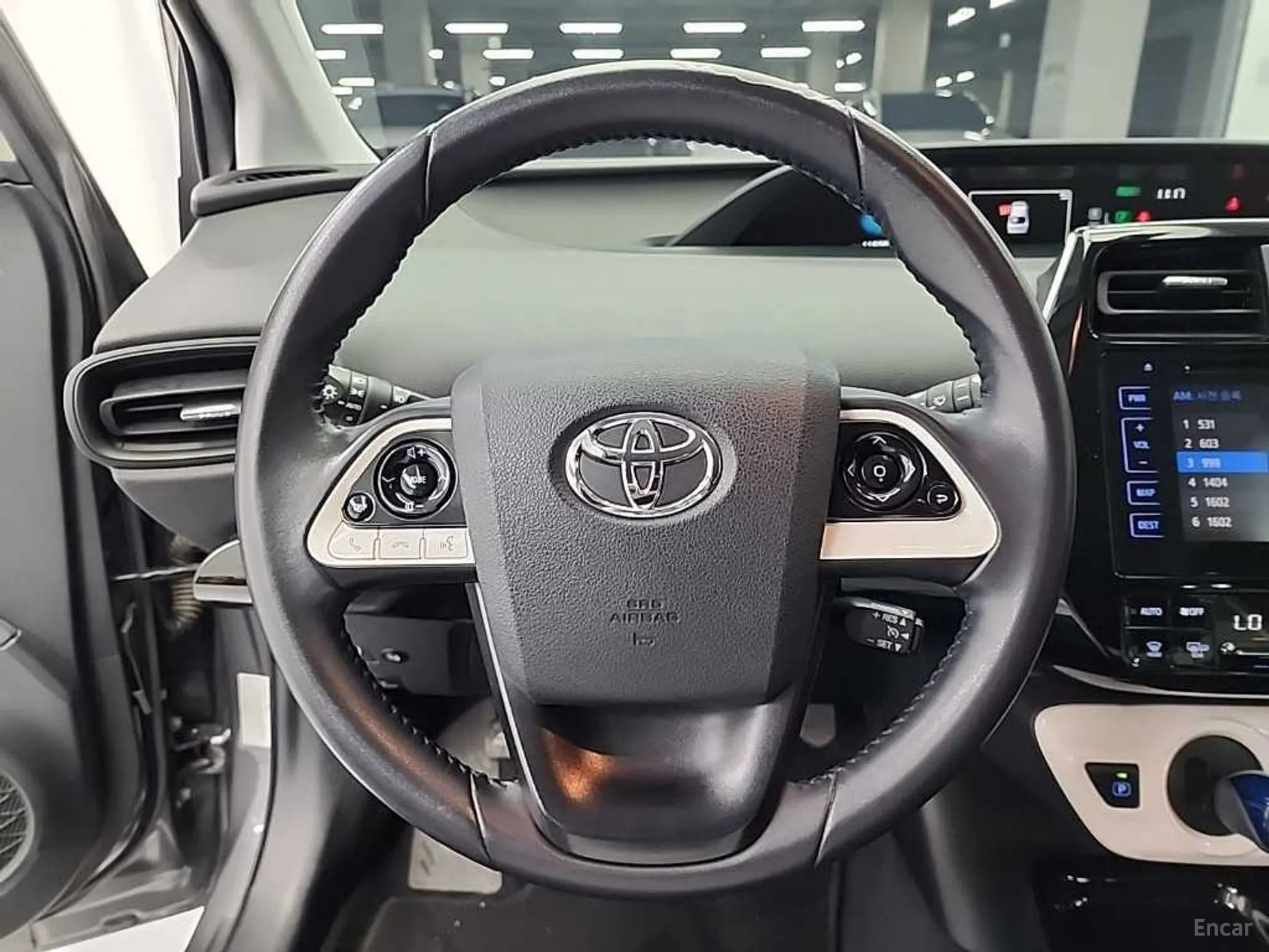 Toyota Prius 4th Generation превью 9