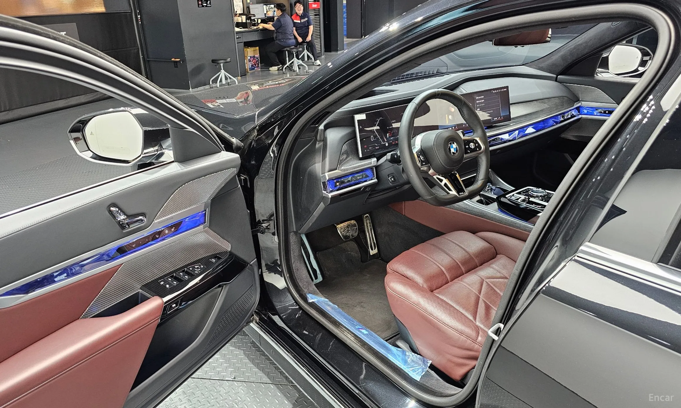 BMW 7 Series (G70) превью 10