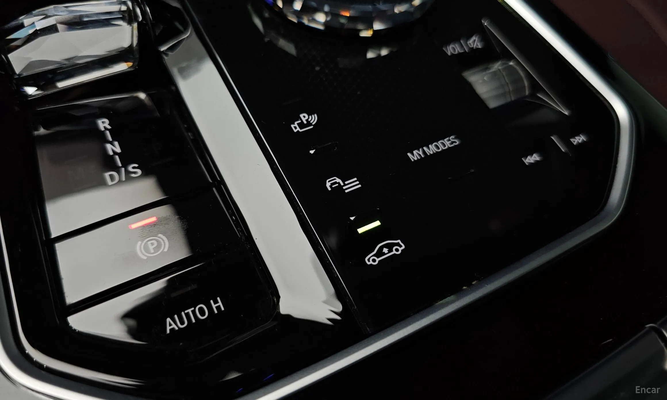 BMW 7 Series (G70) превью 17