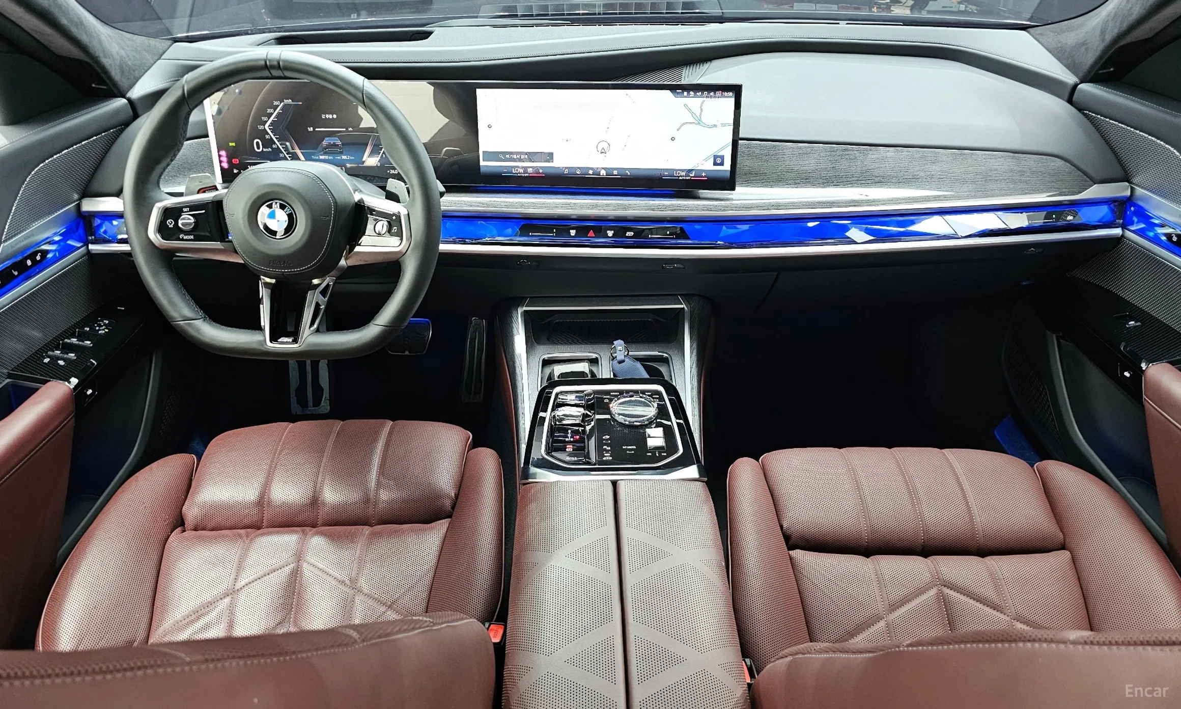 BMW 7 Series (G70) превью 7