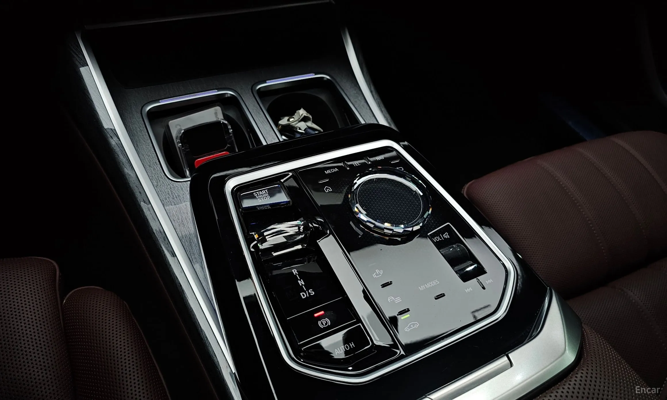 BMW 7 Series (G70) превью 9