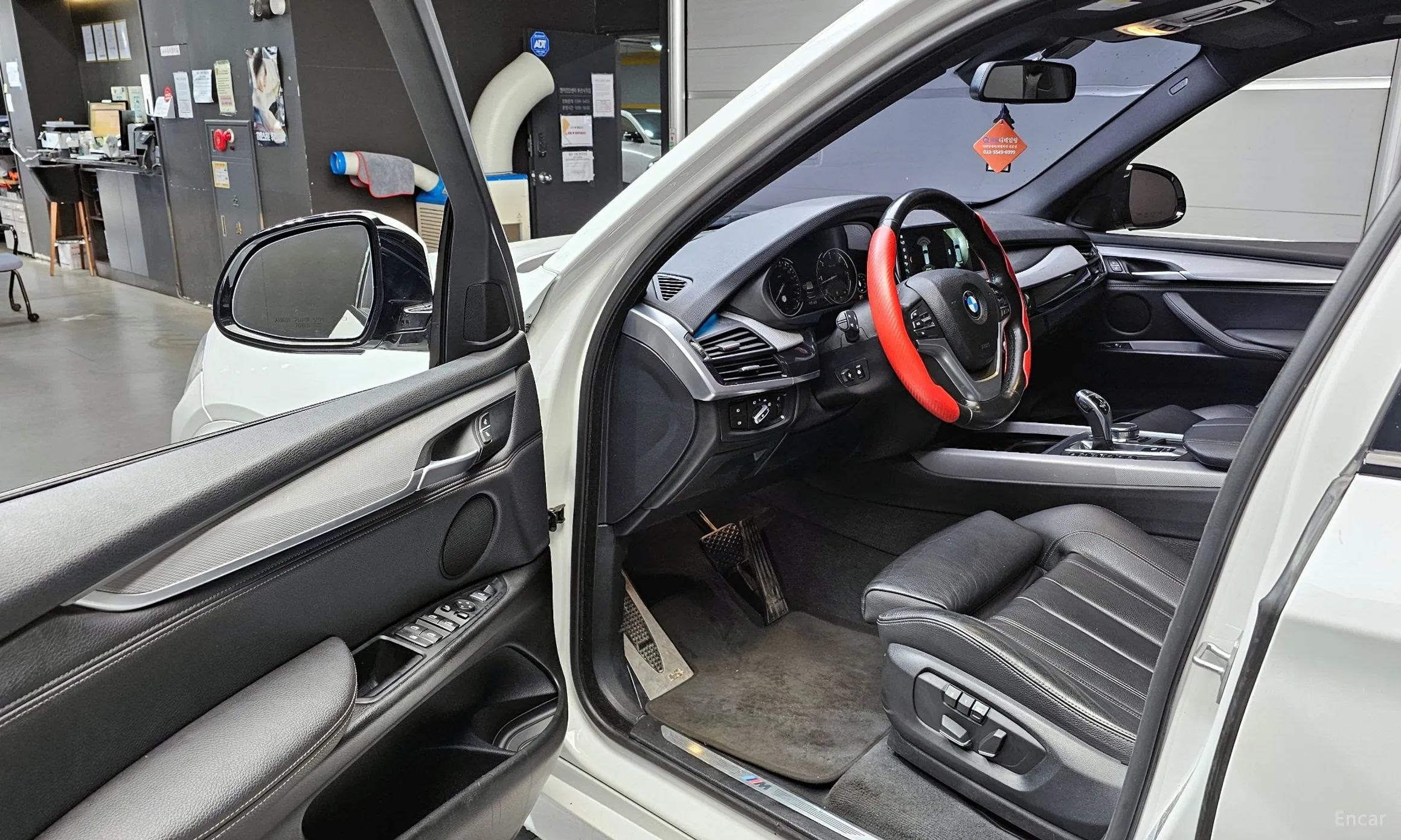 BMW X5 (F15) превью 10