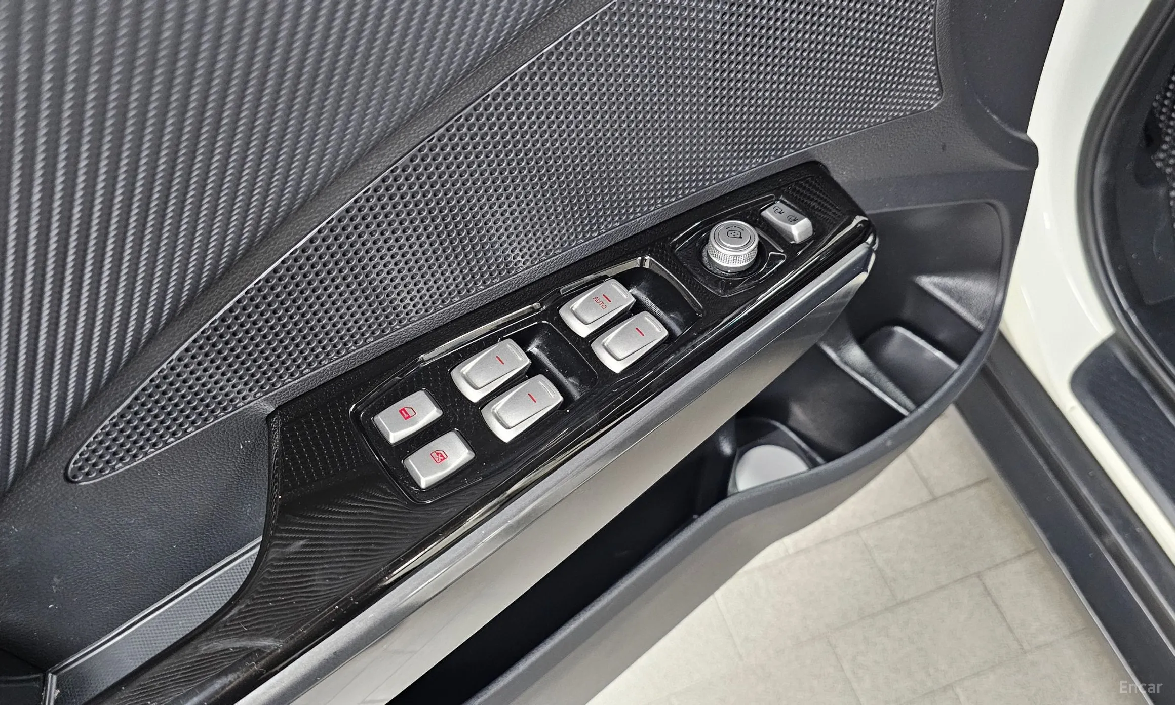 KG Mobility (SsangYong) Tivoli Air превью 14
