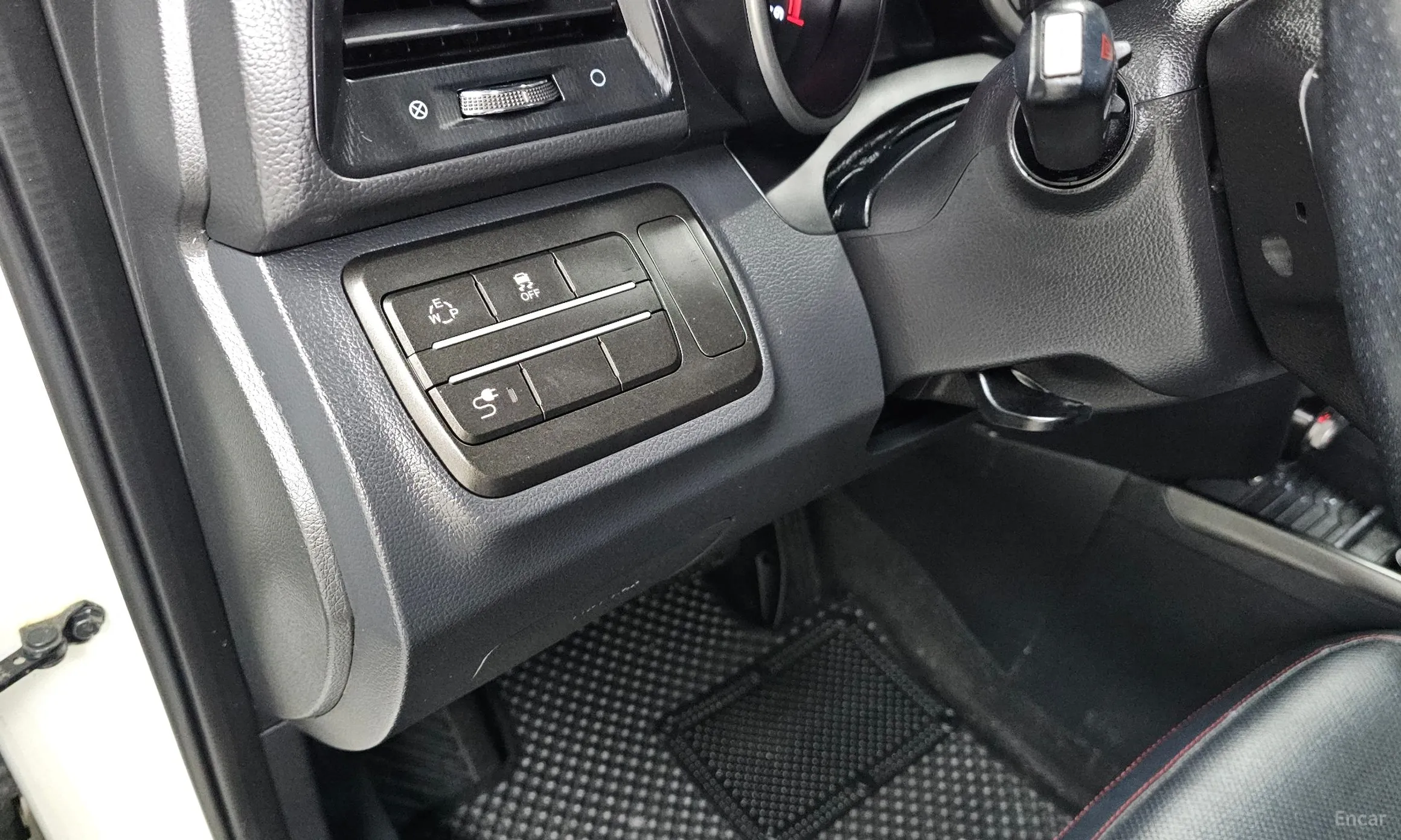KG Mobility (SsangYong) Tivoli Air превью 15