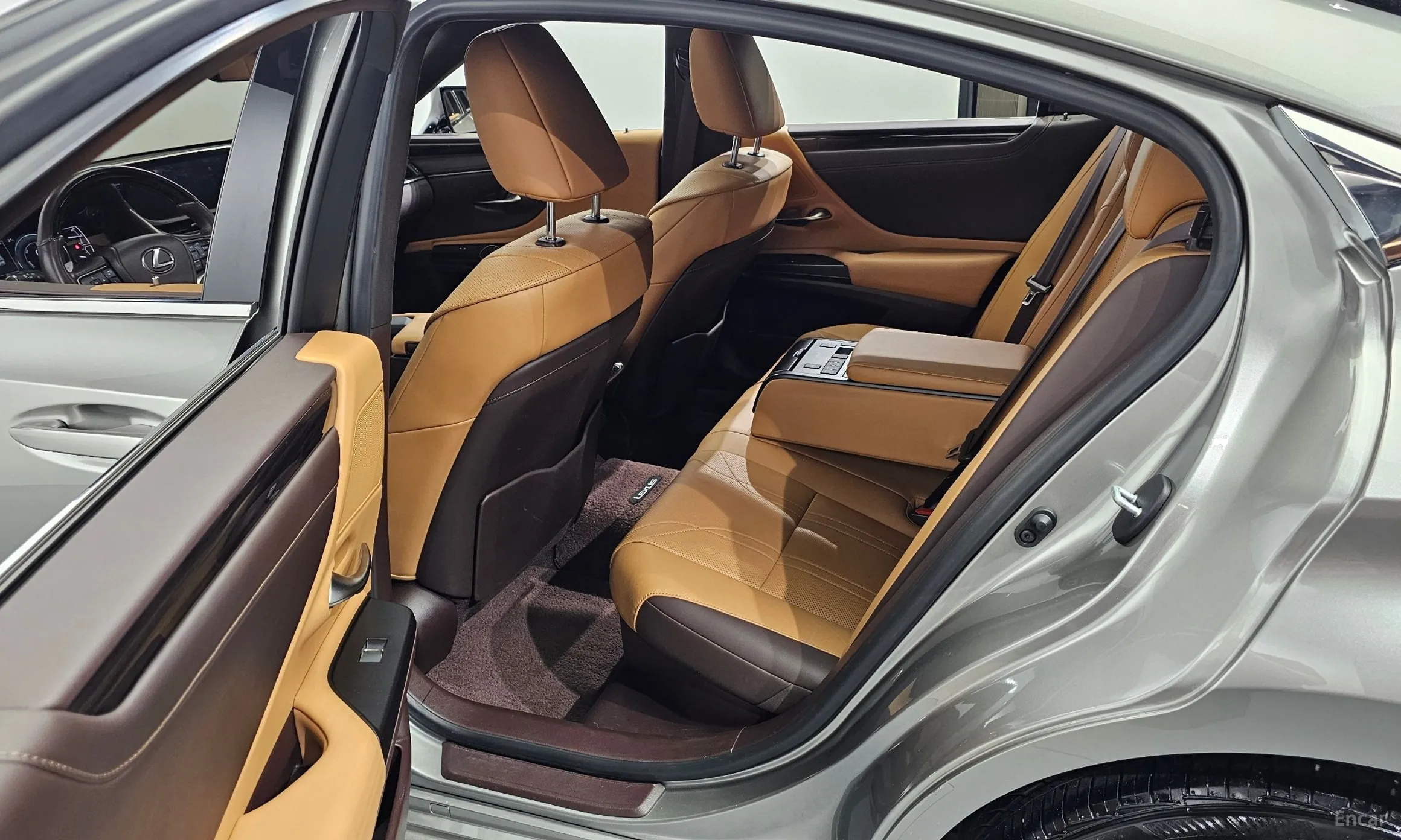 Lexus ES300h 7th Generation превью 11