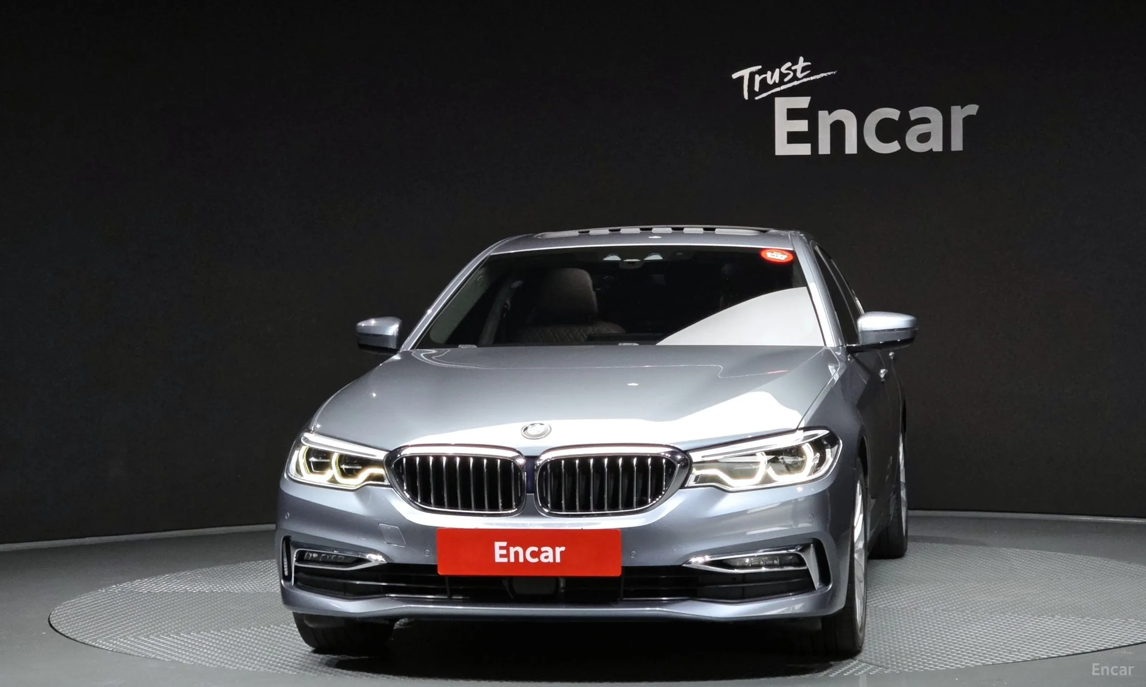 BMW 5 Series (G30) превью 3
