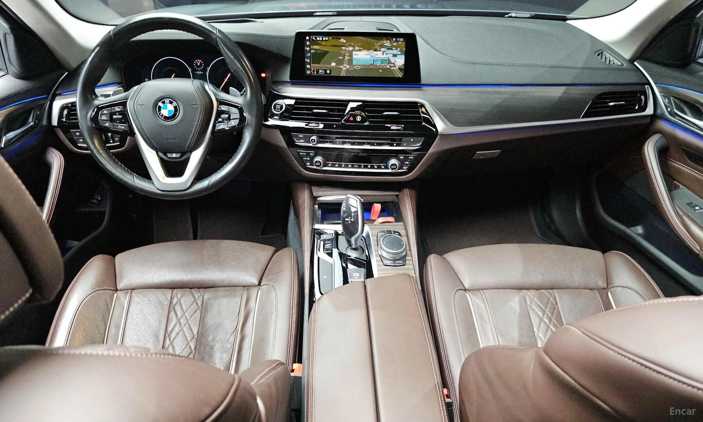 BMW 5 Series (G30) превью 7