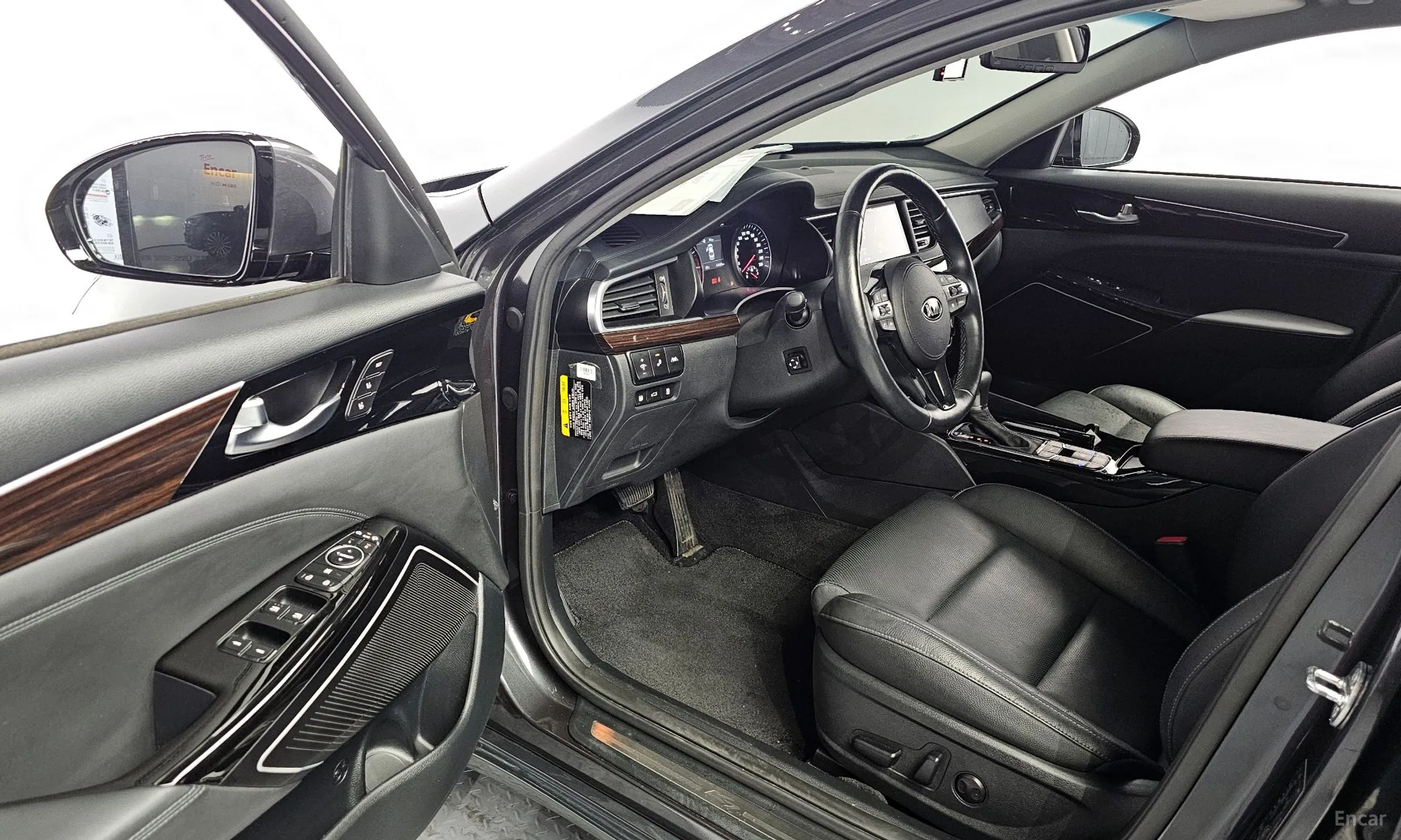 Kia K7 превью 11