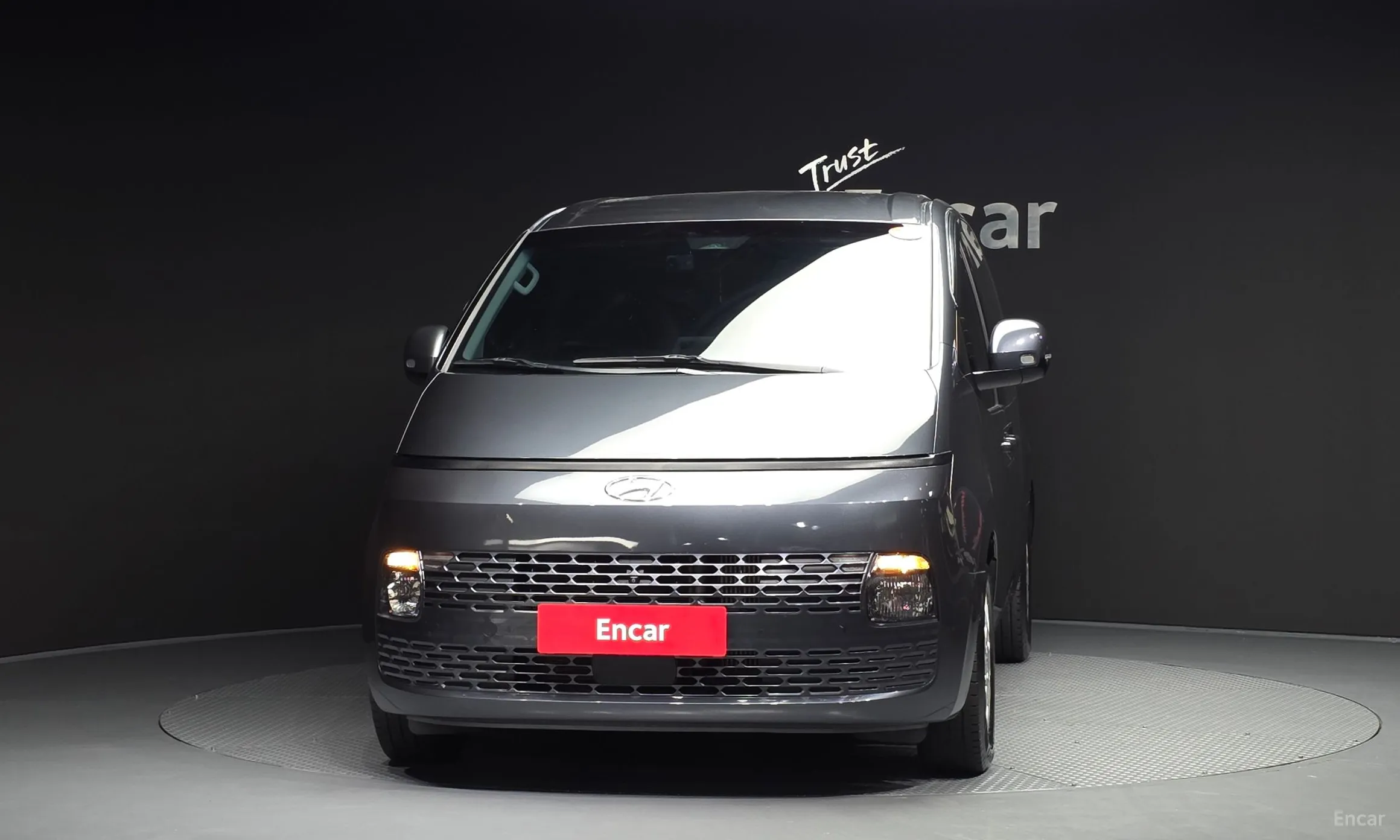 Hyundai Staria превью 3