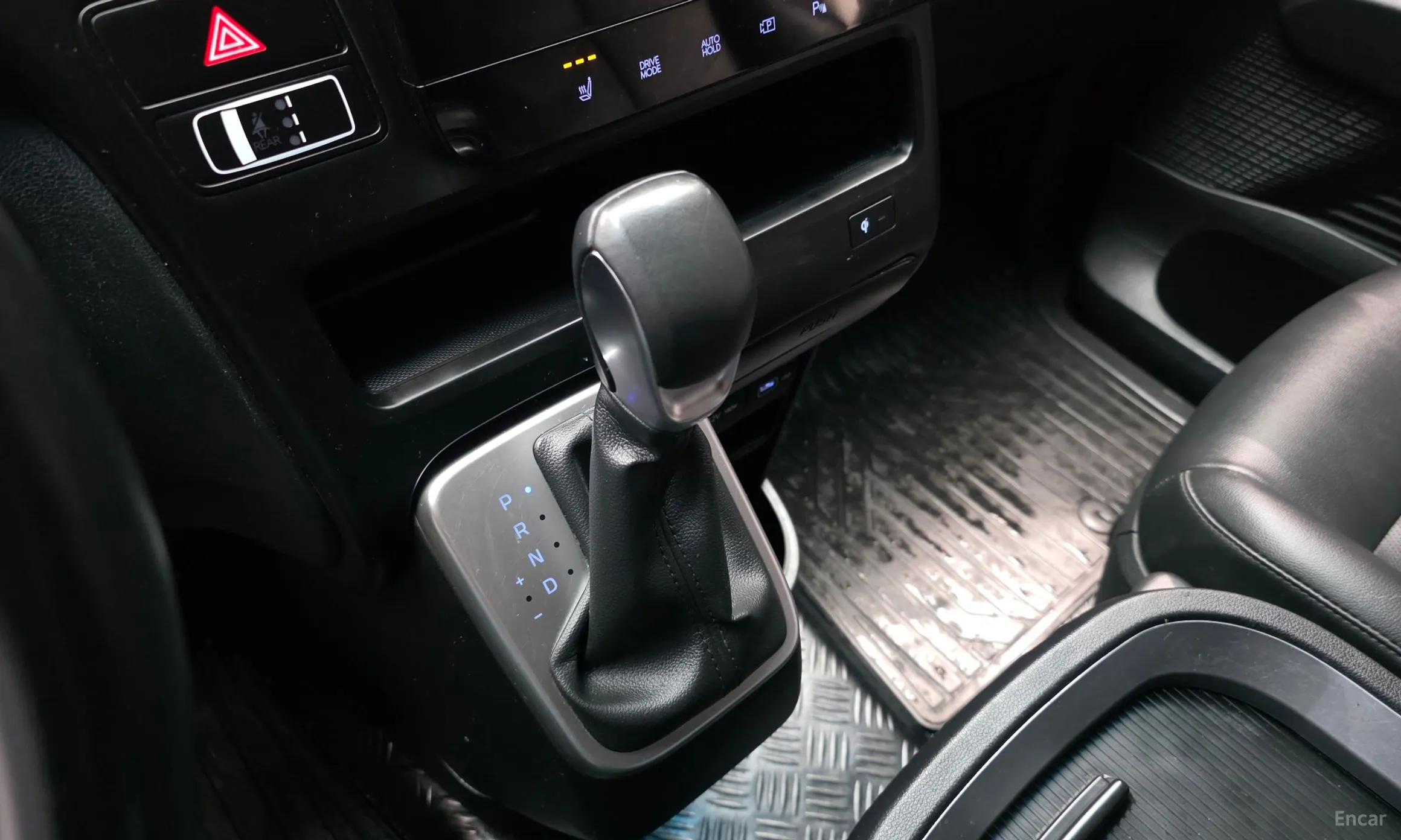 Hyundai Staria превью 9