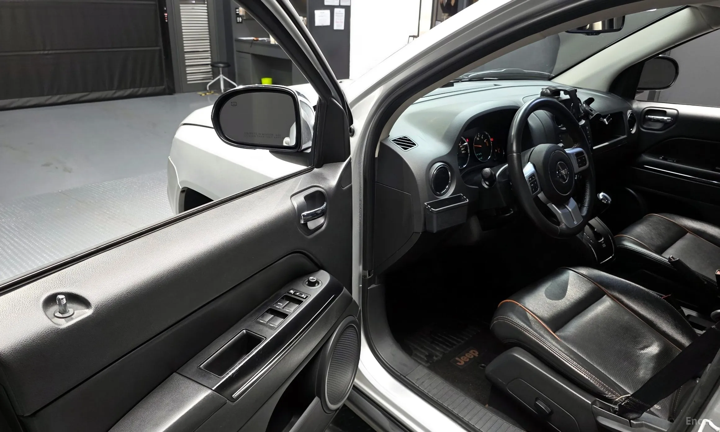 Jeep Compass превью 10