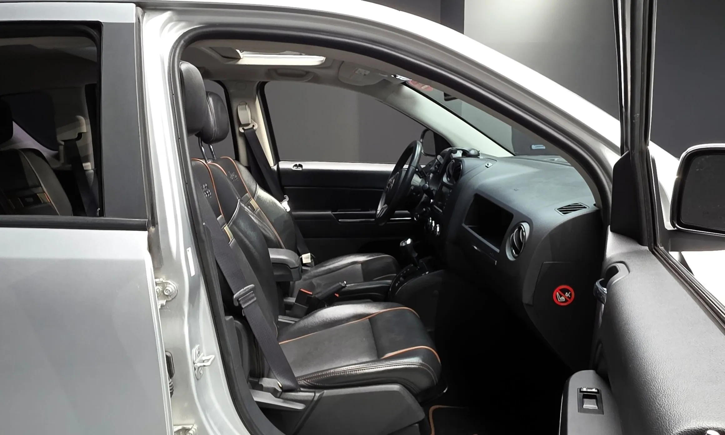 Jeep Compass превью 12