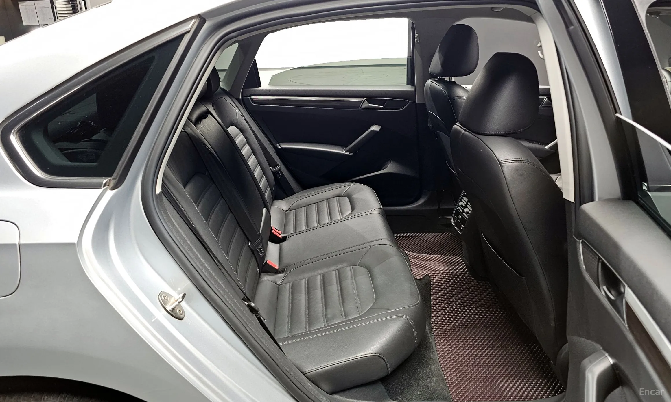 Volkswagen The New Passat превью 11