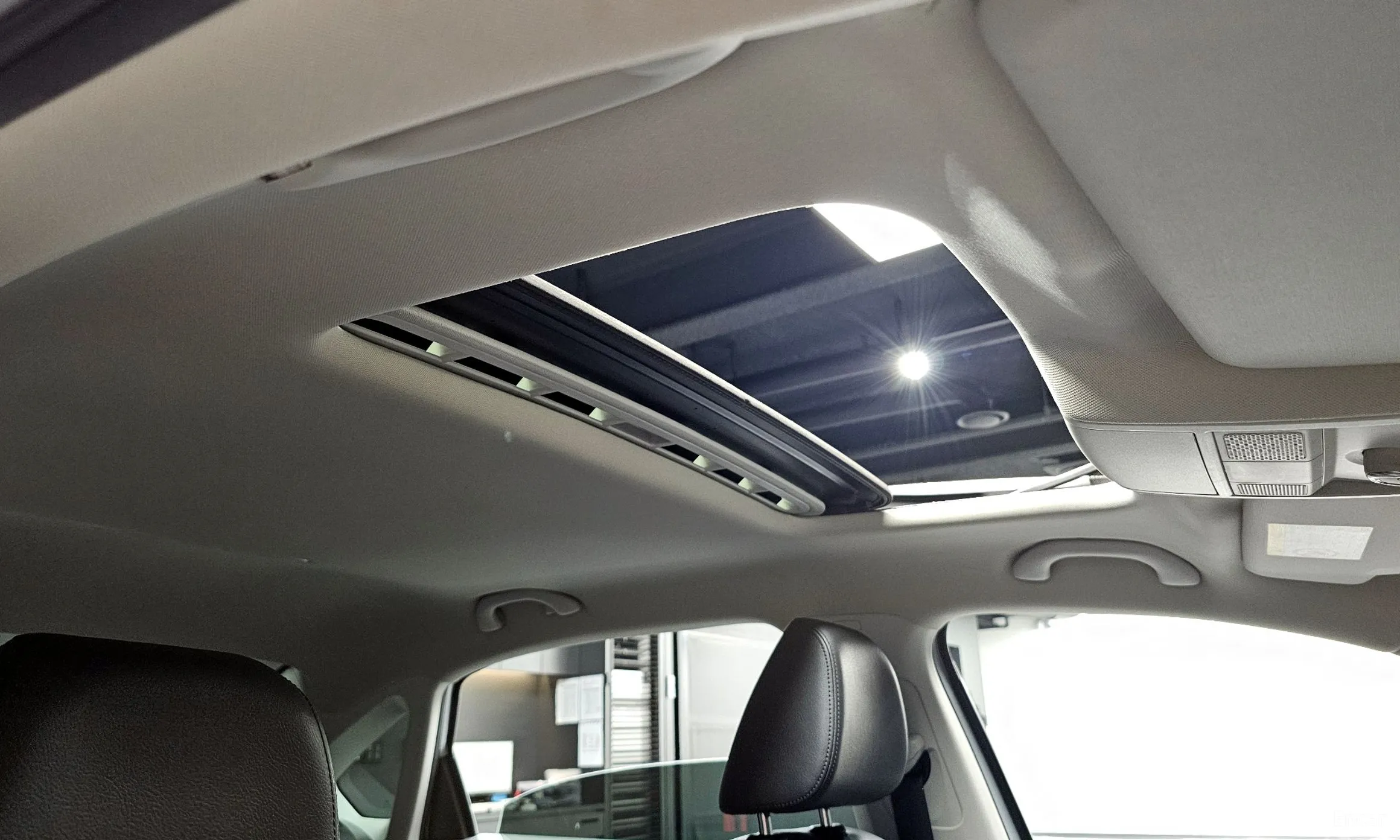 Volkswagen The New Passat превью 18