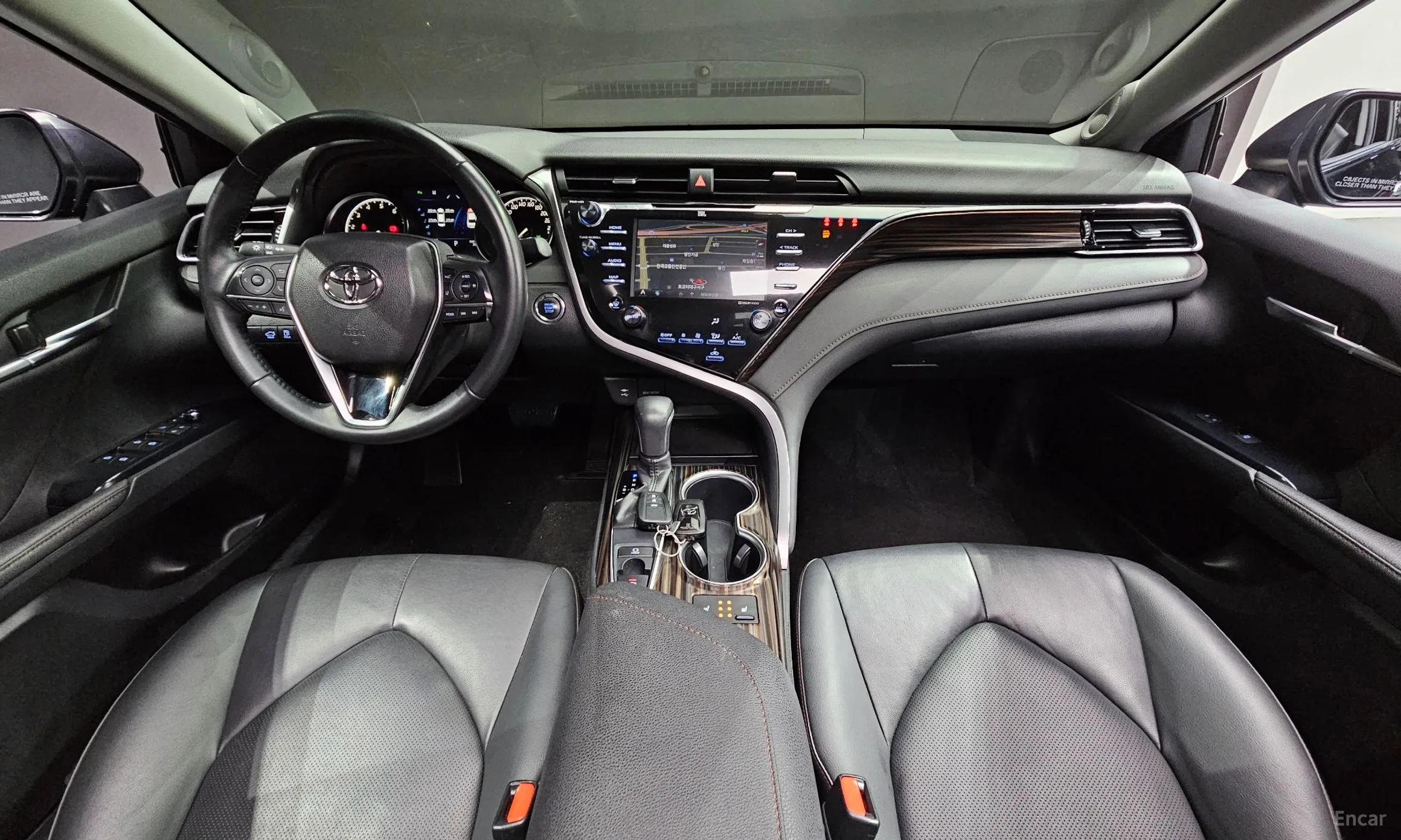 Toyota Camry (XV70) превью 7