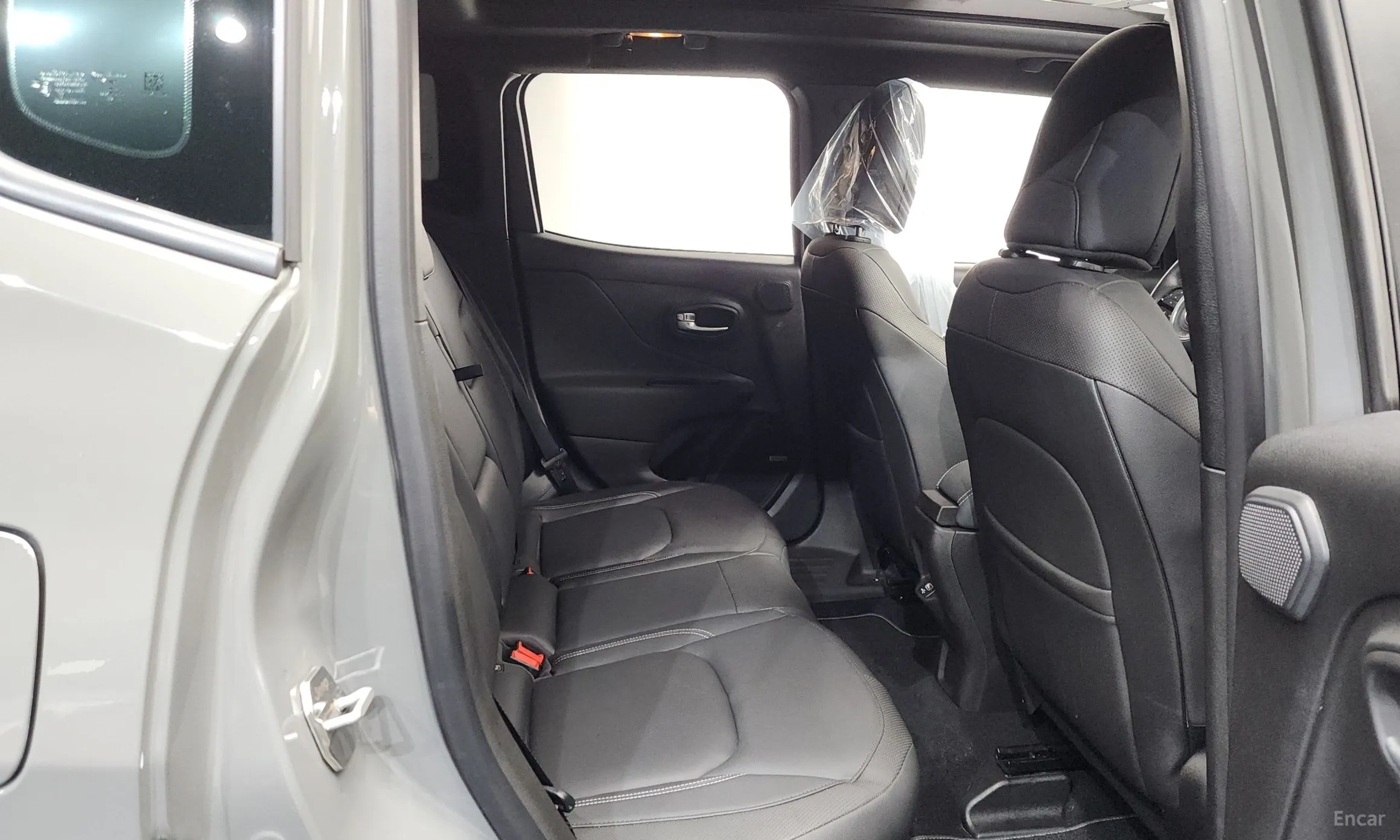Jeep Renegade превью 11