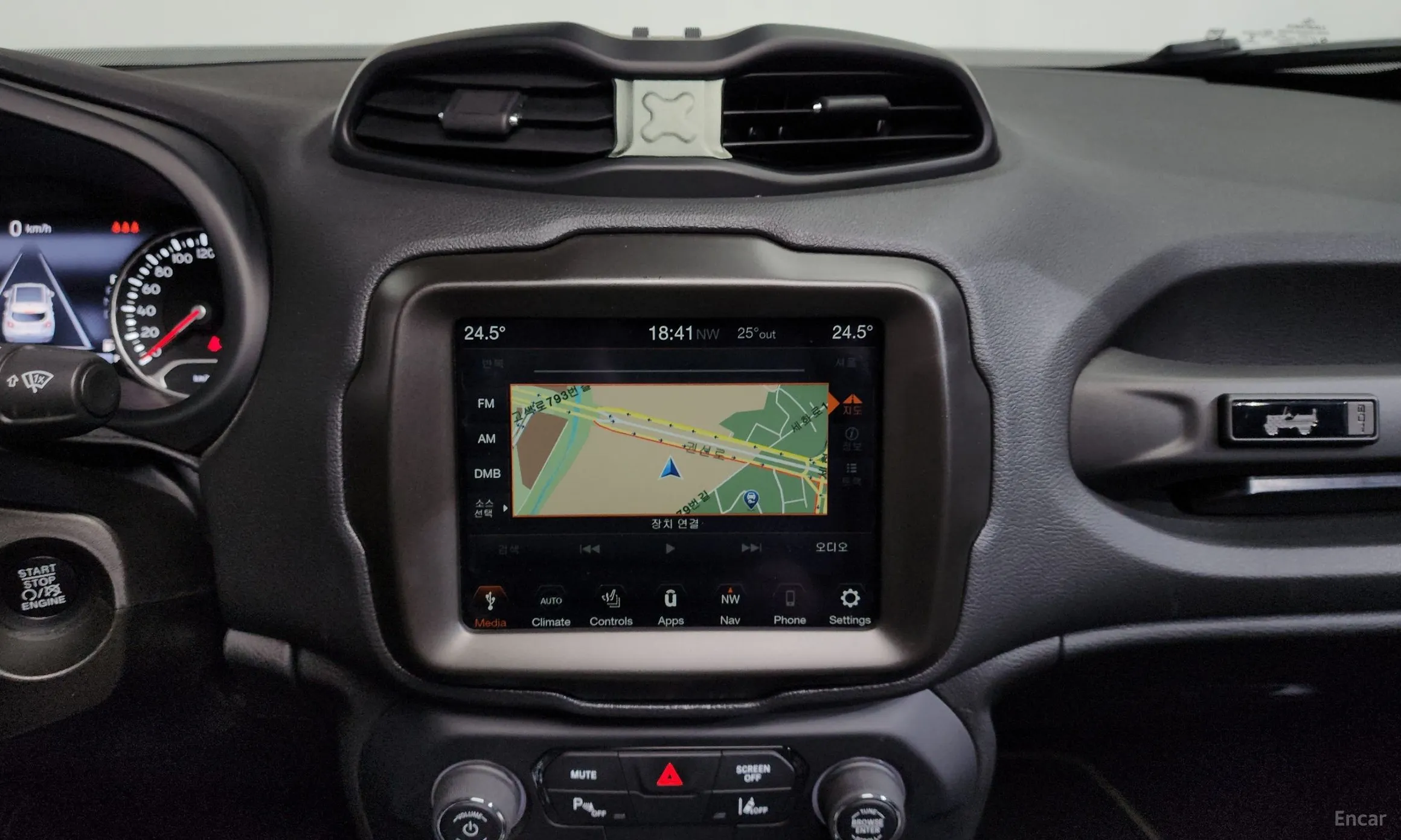 Jeep Renegade превью 12