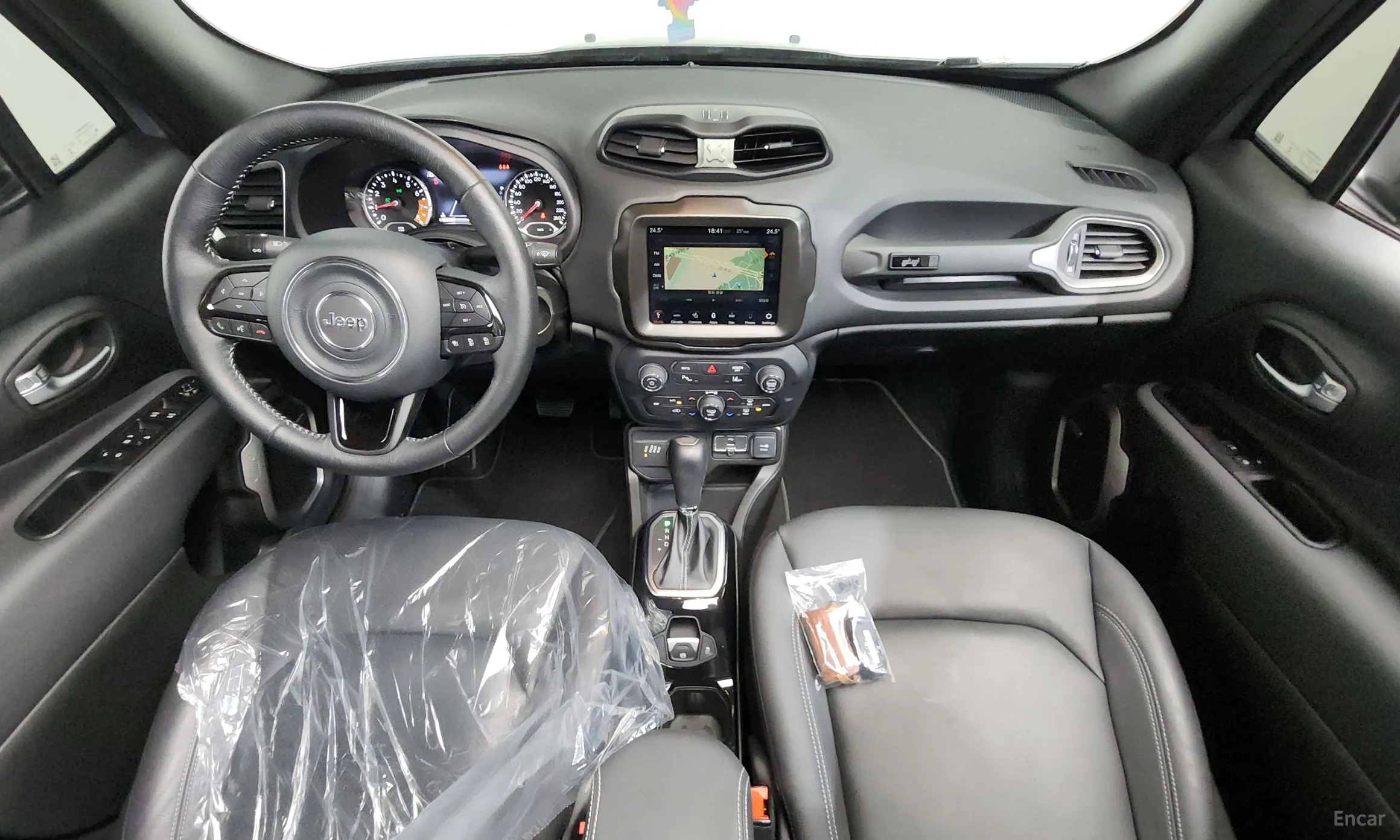 Jeep Renegade превью 7
