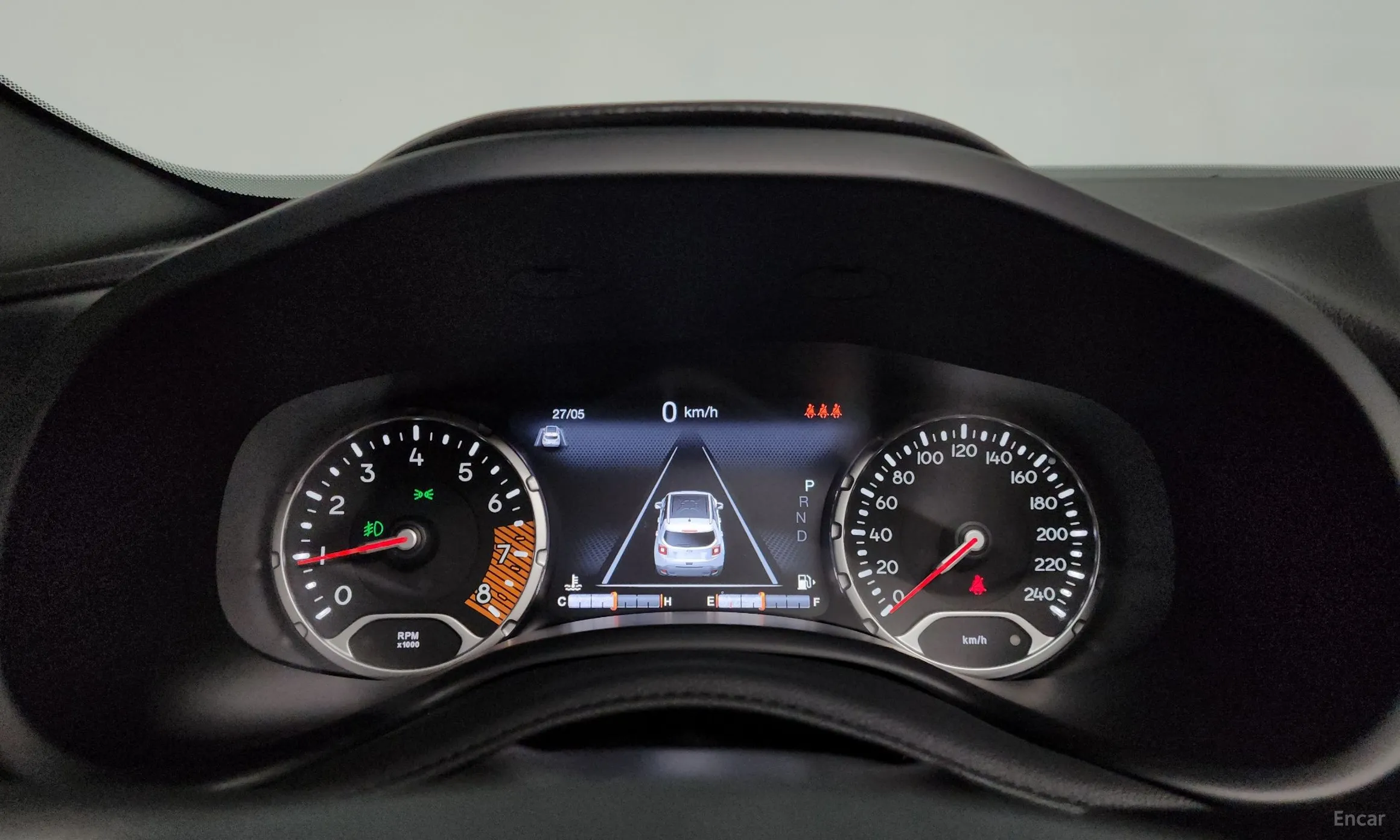 Jeep Renegade превью 8