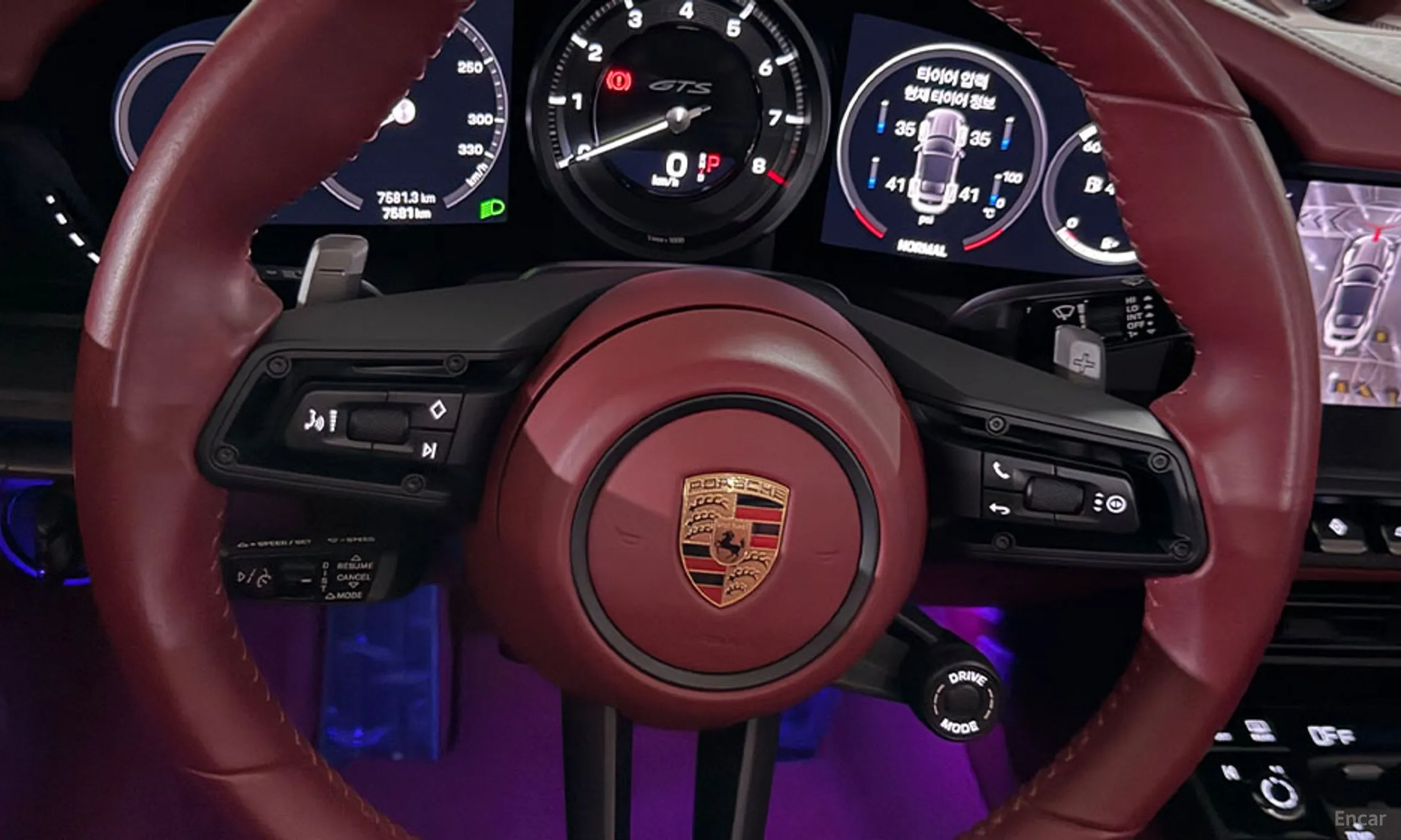 Porsche 911 (992) превью 10