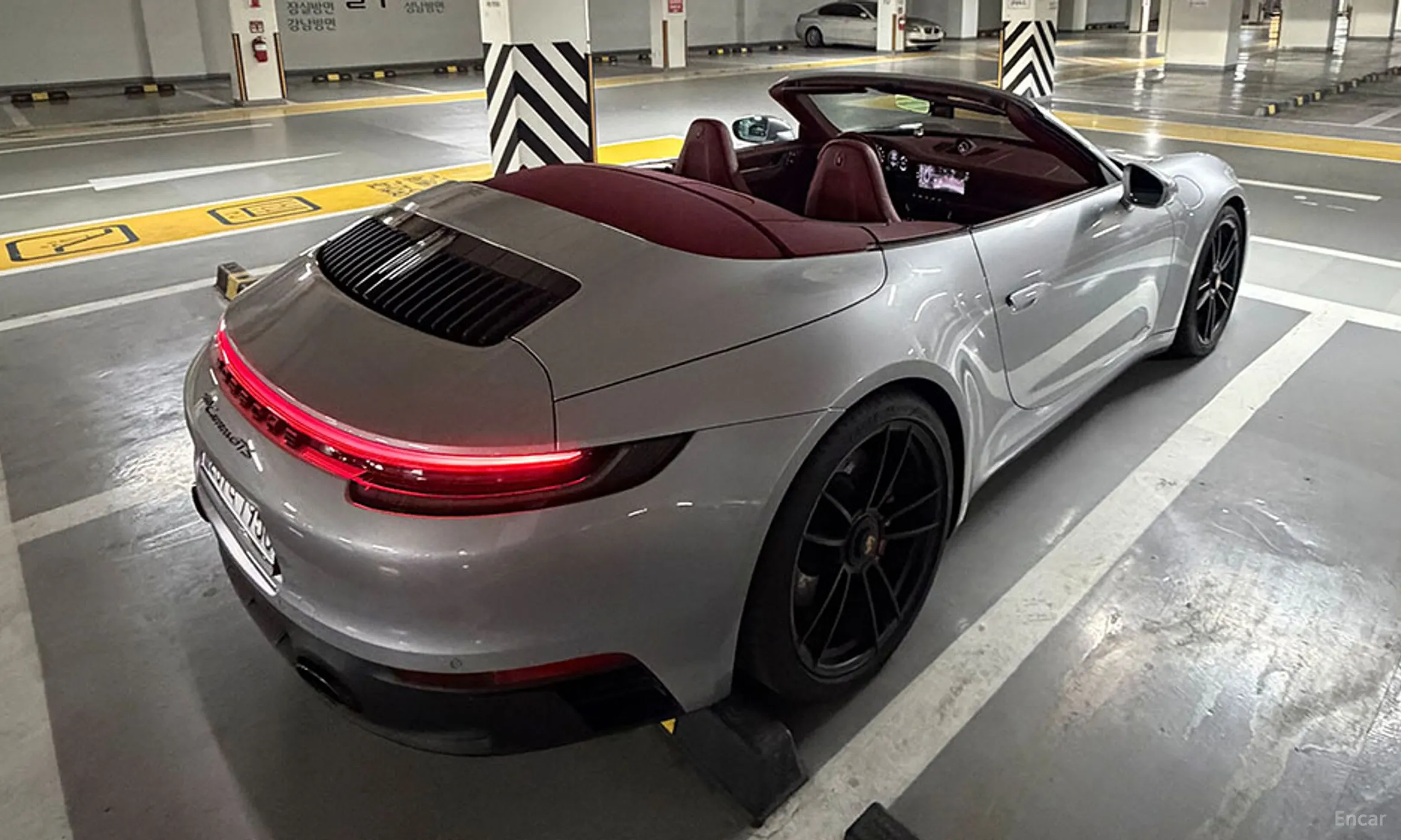 Porsche 911 (992) превью 8