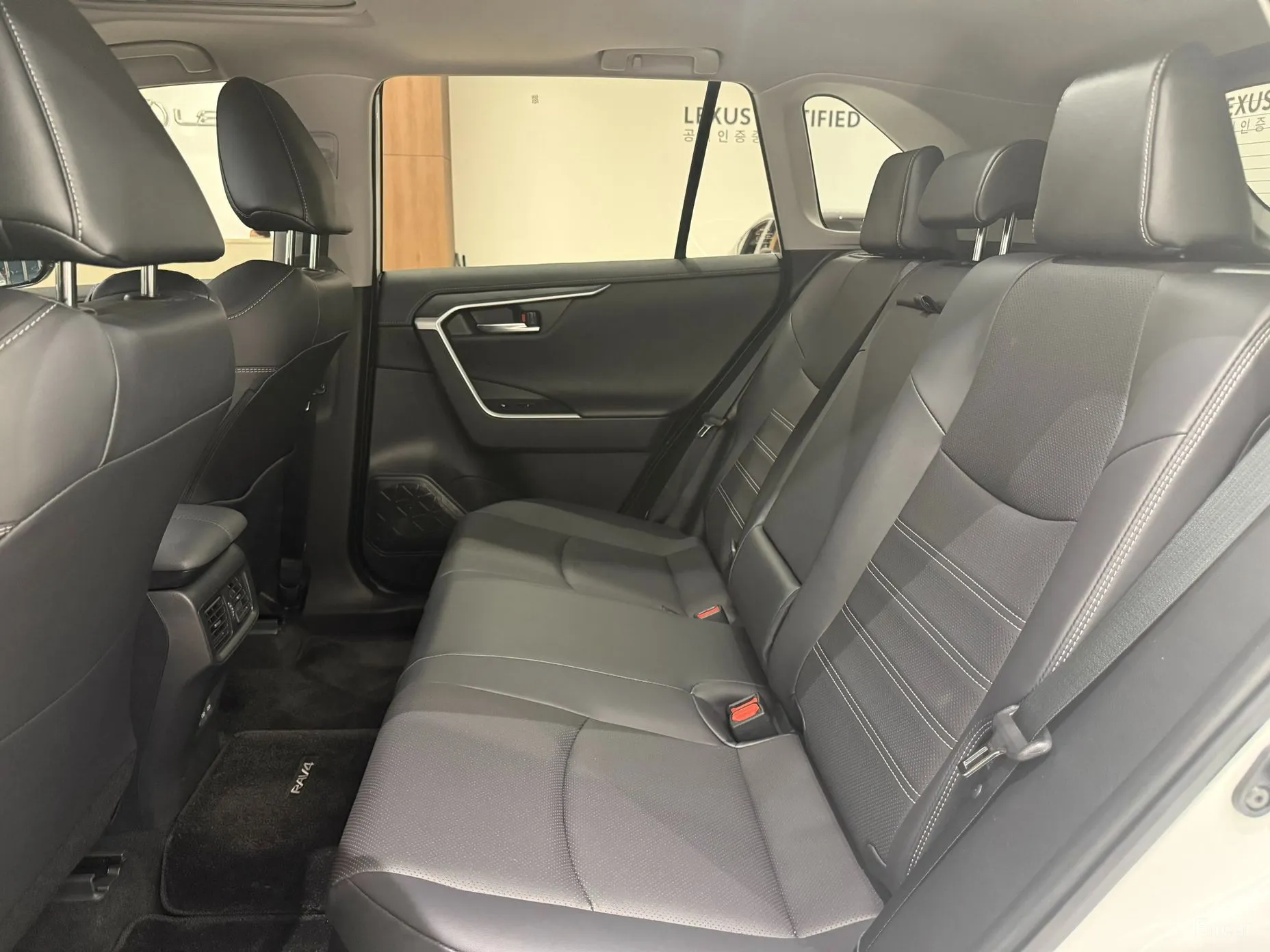Toyota RAV4 5th Generation превью 12