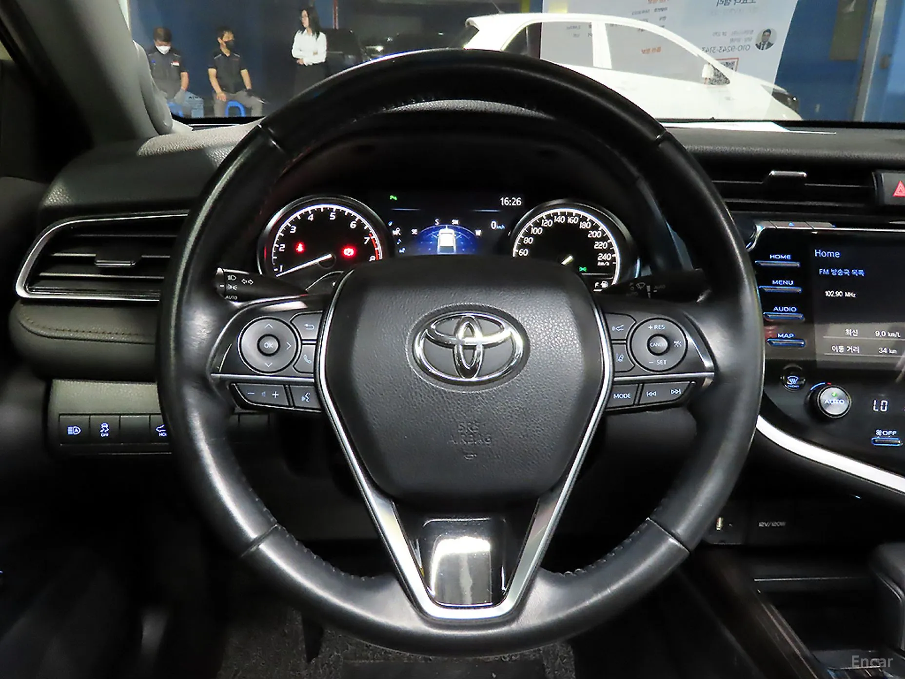 Toyota Camry (XV70) превью 16