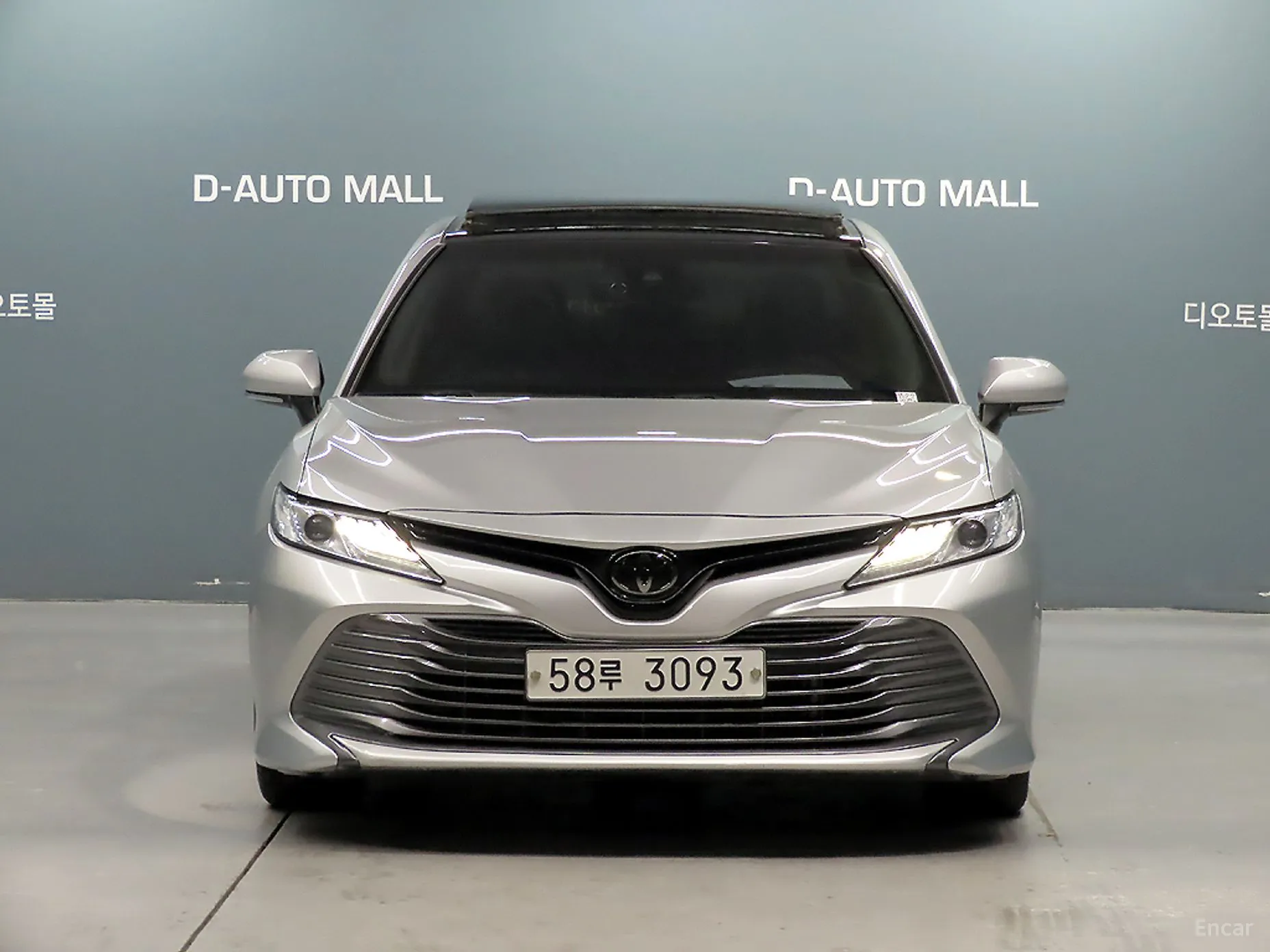Toyota Camry (XV70) превью 3