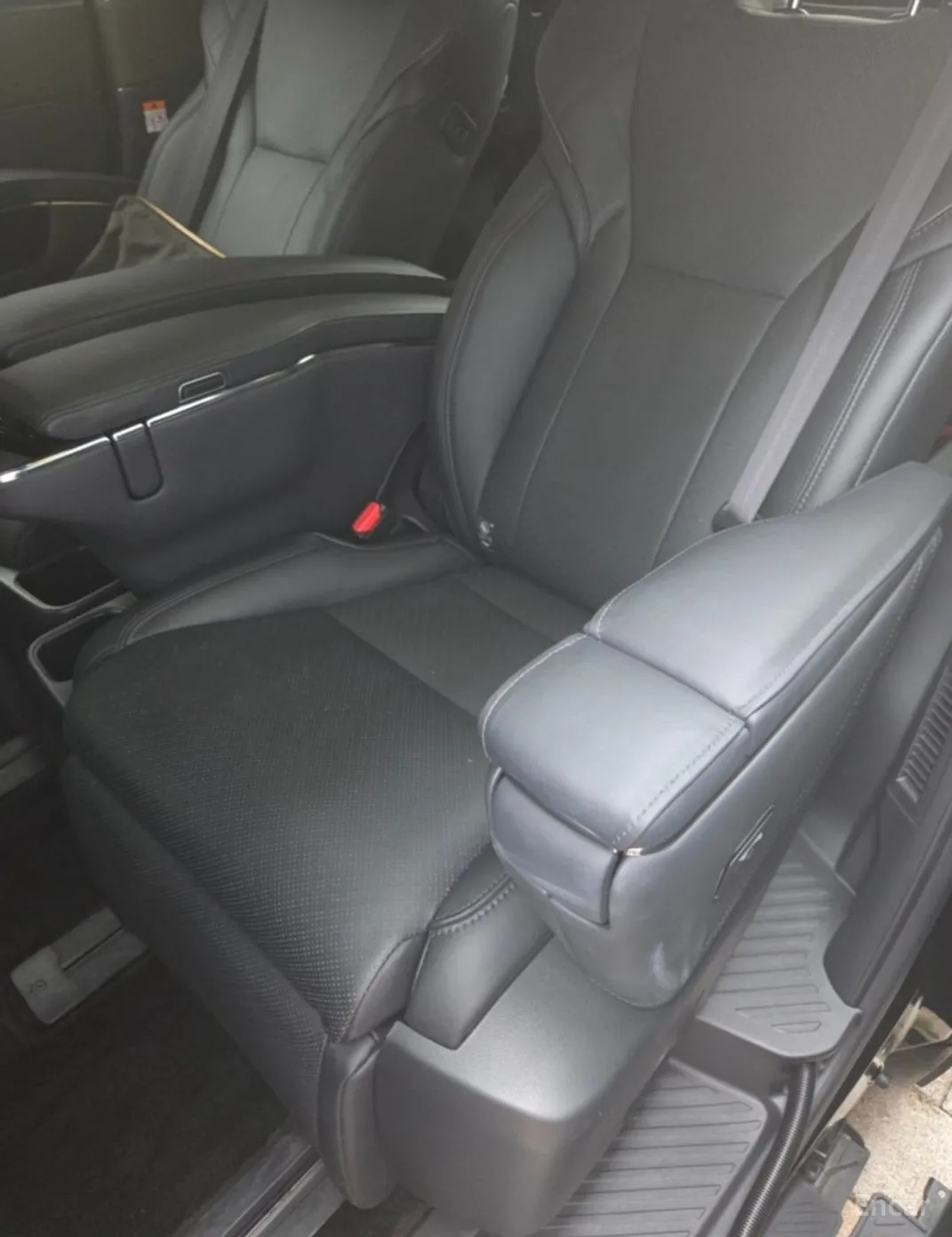 Toyota Alphard 4th Generation превью 5