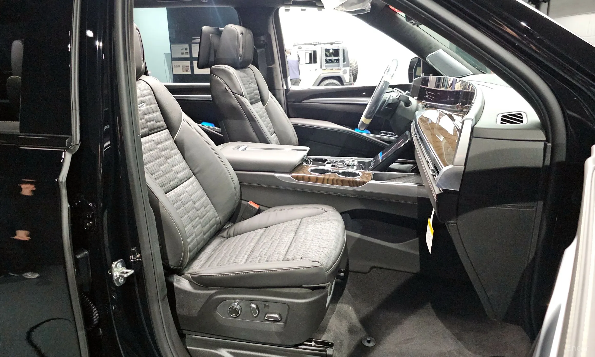 Cadillac Escalade 5th Generation превью 12