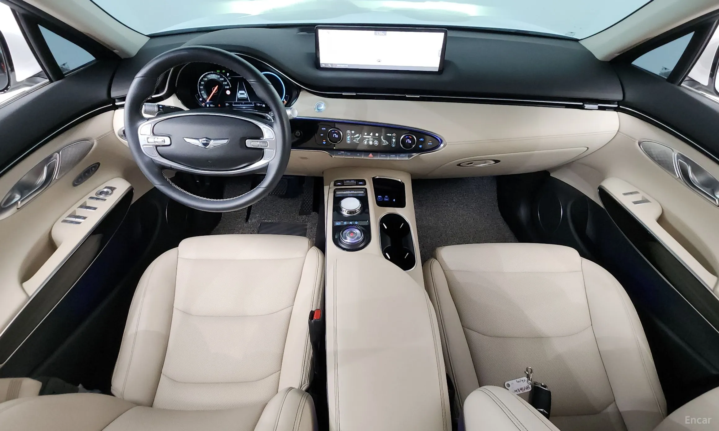 Genesis GV70 превью 7