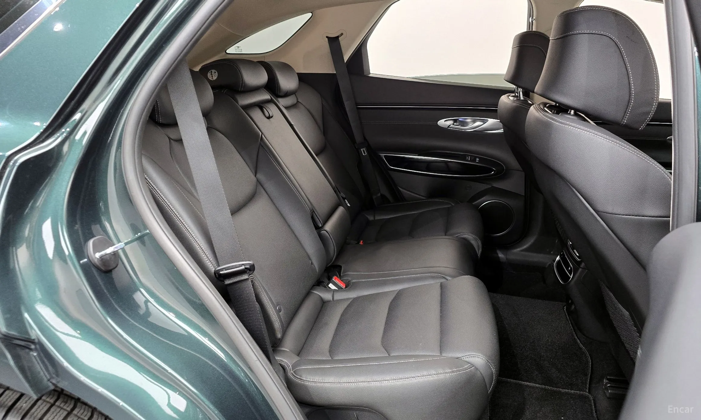 Genesis GV70 превью 11