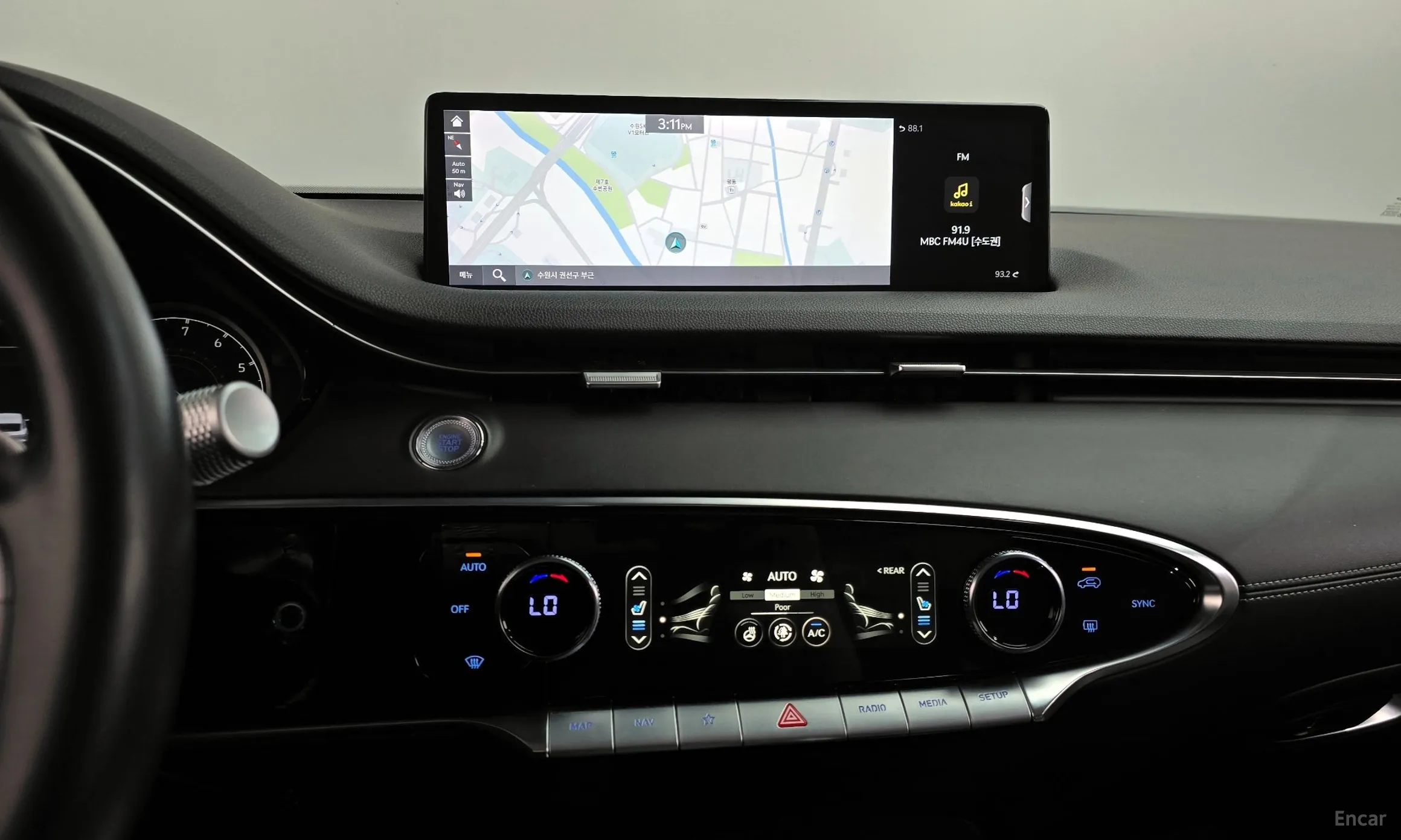 Genesis GV70 превью 13