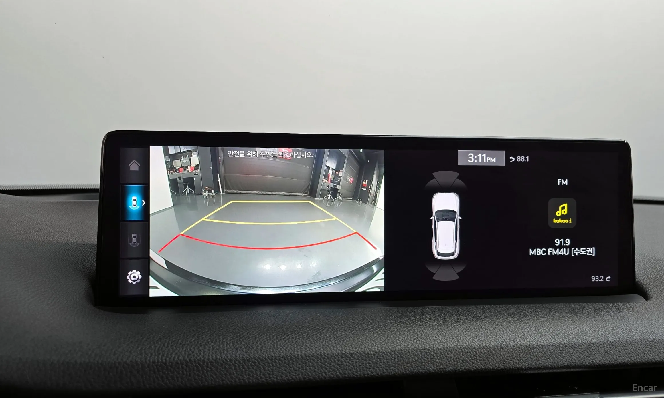 Genesis GV70 превью 15