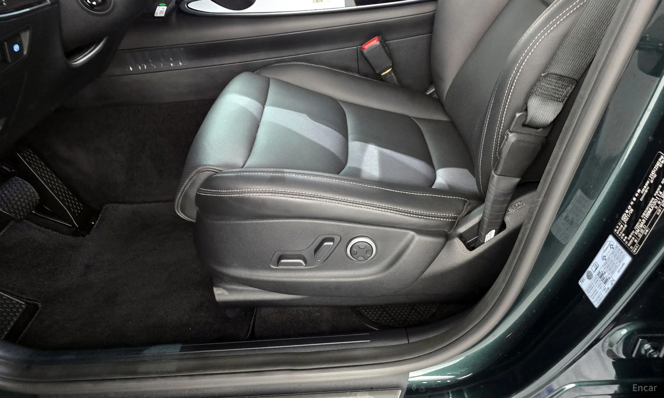 Genesis GV70 превью 19