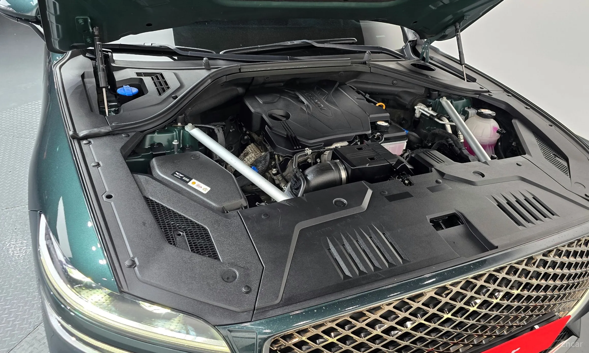 Genesis GV70 превью 6