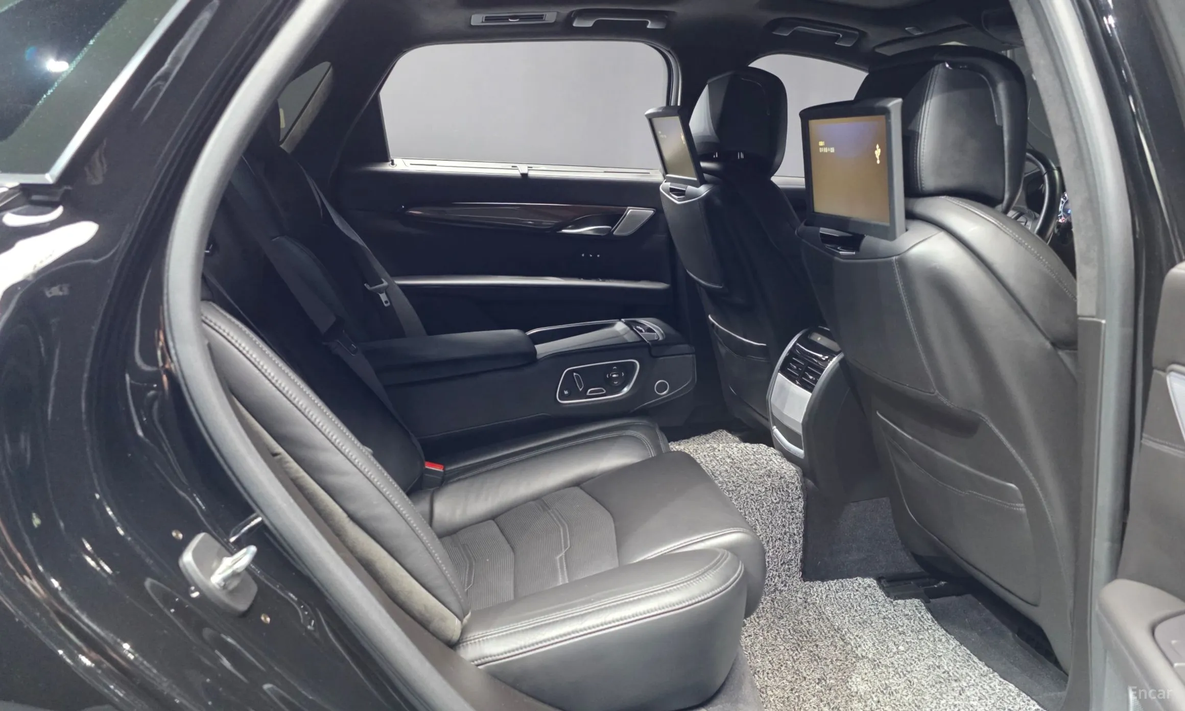 Cadillac CT6 превью 12
