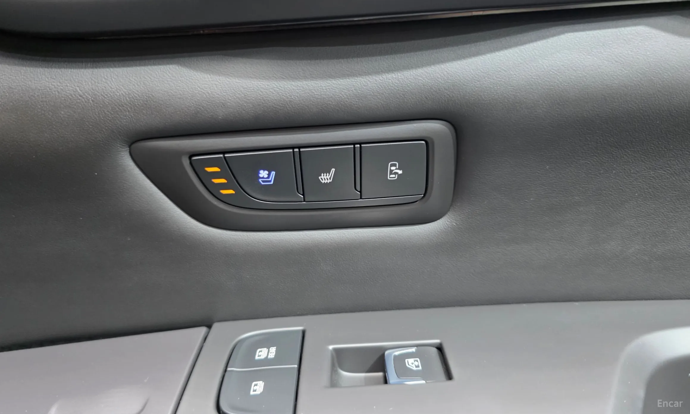 Cadillac CT6 превью 19