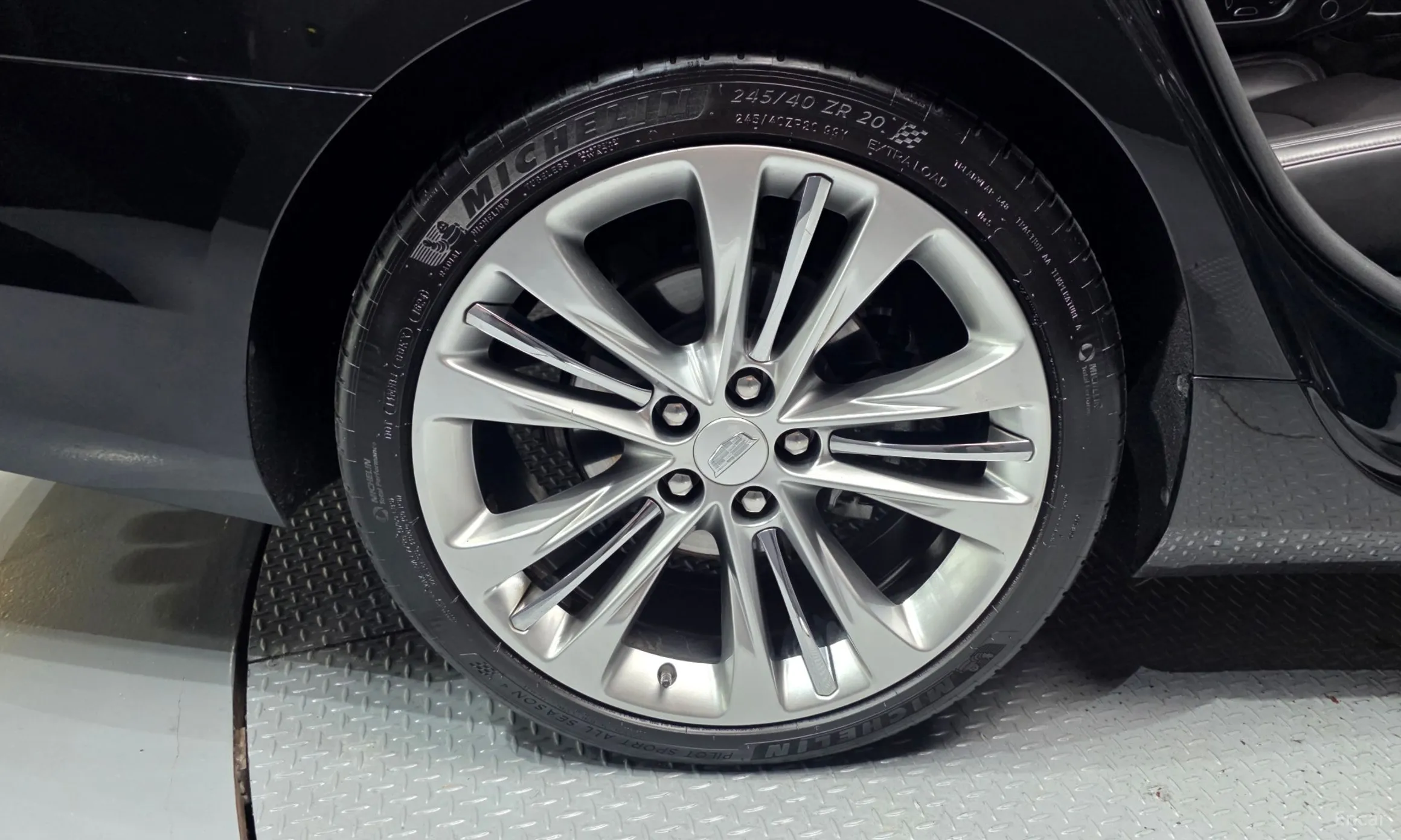Cadillac CT6 превью 5
