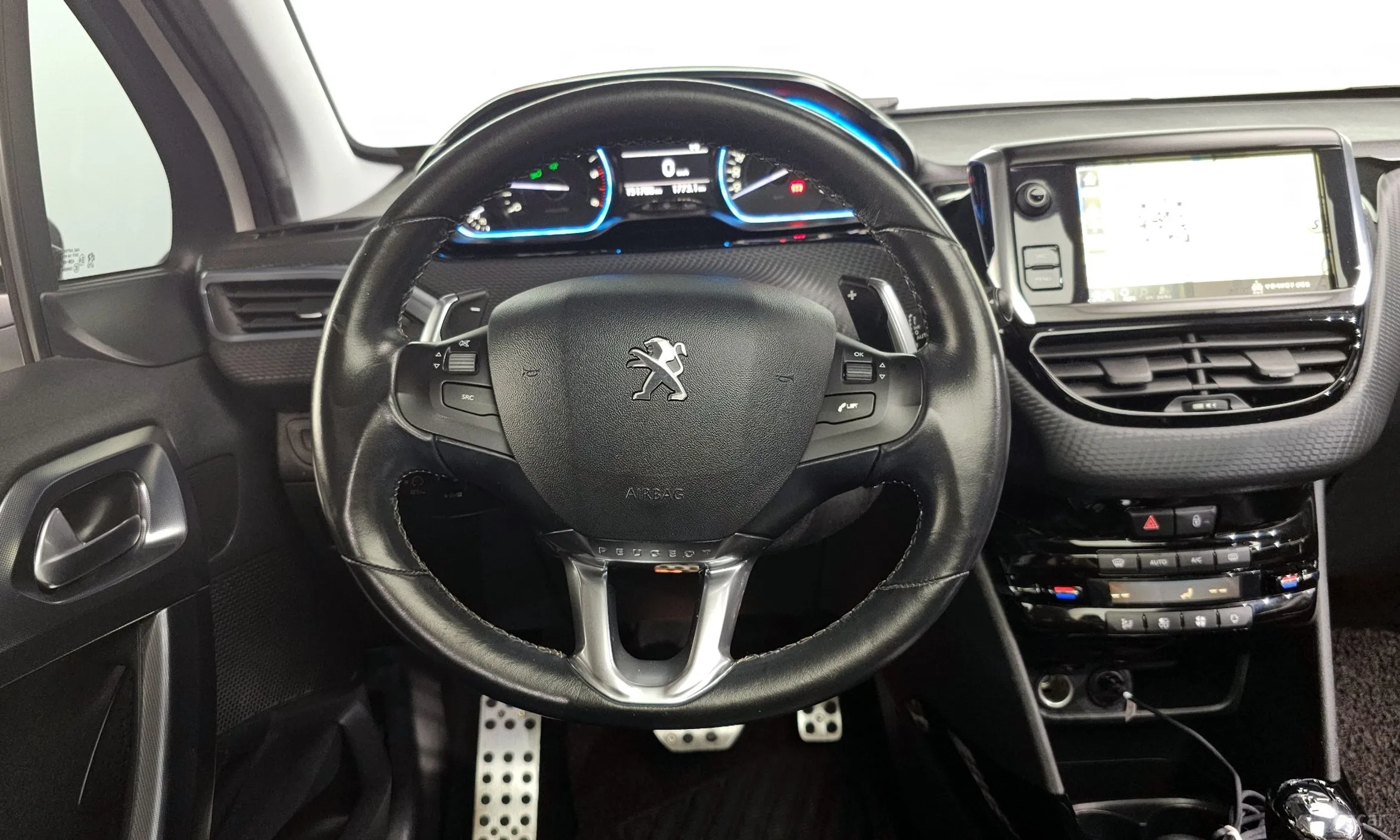 Peugeot 2008. превью 12