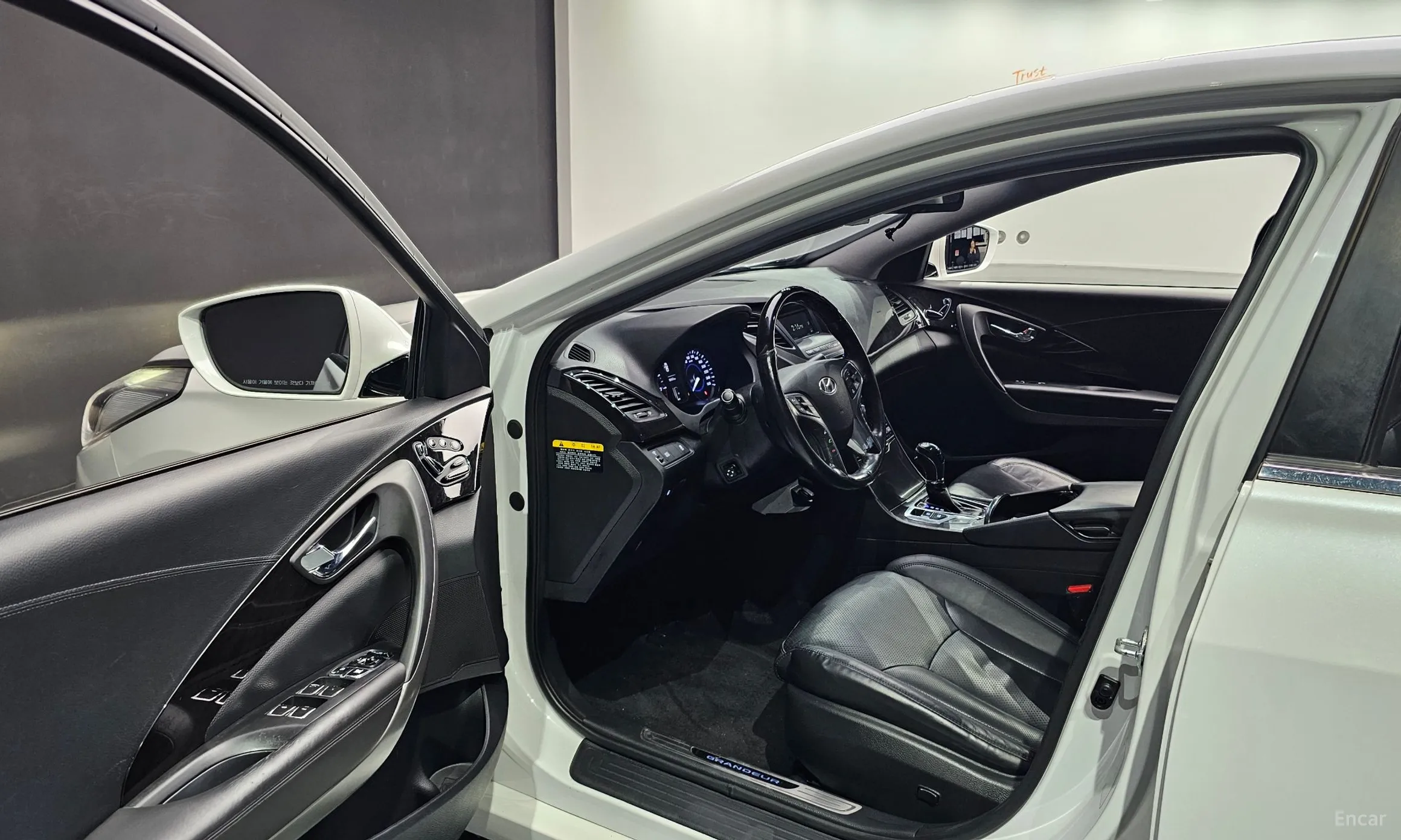 Hyundai Grandeur HG превью 10