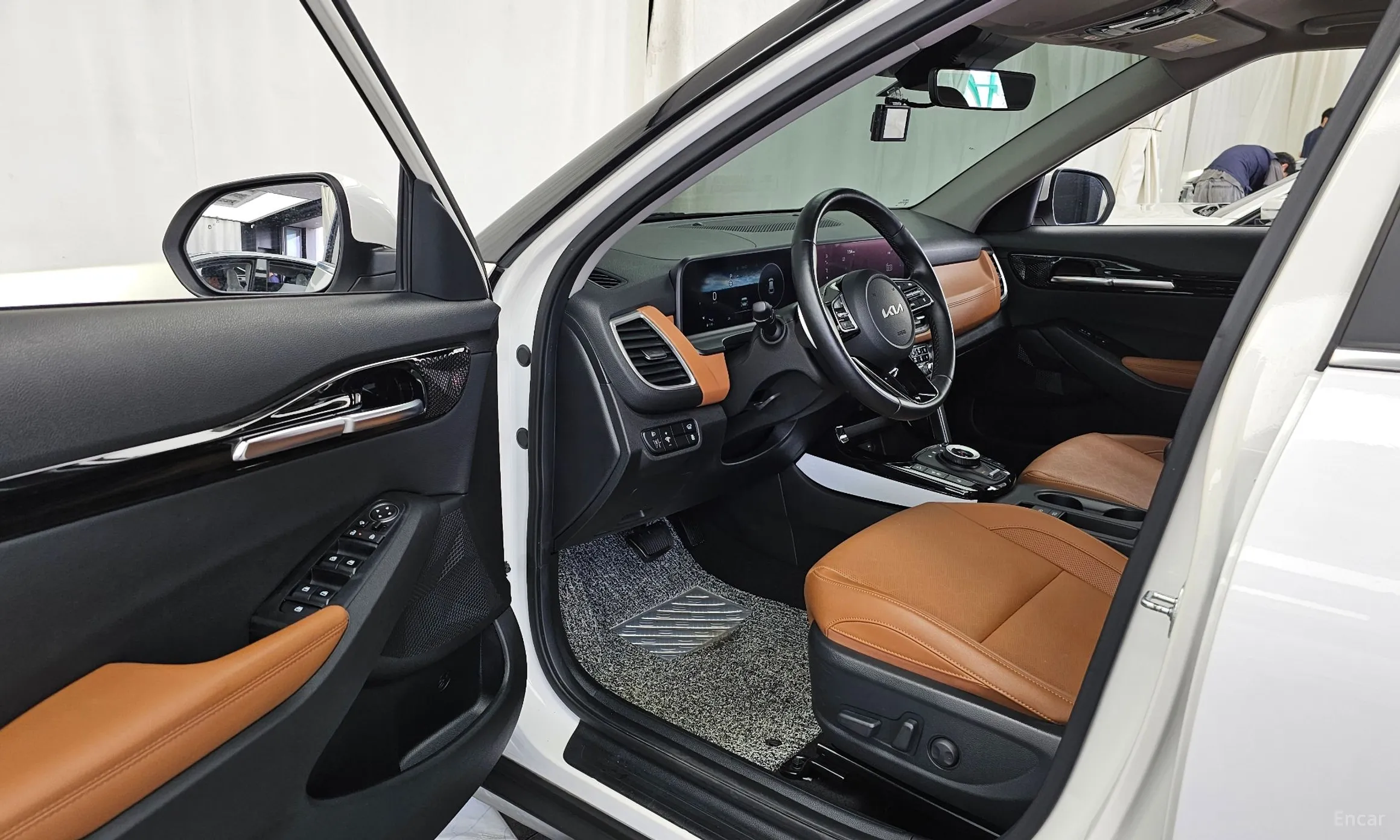 Kia Seltos превью 10
